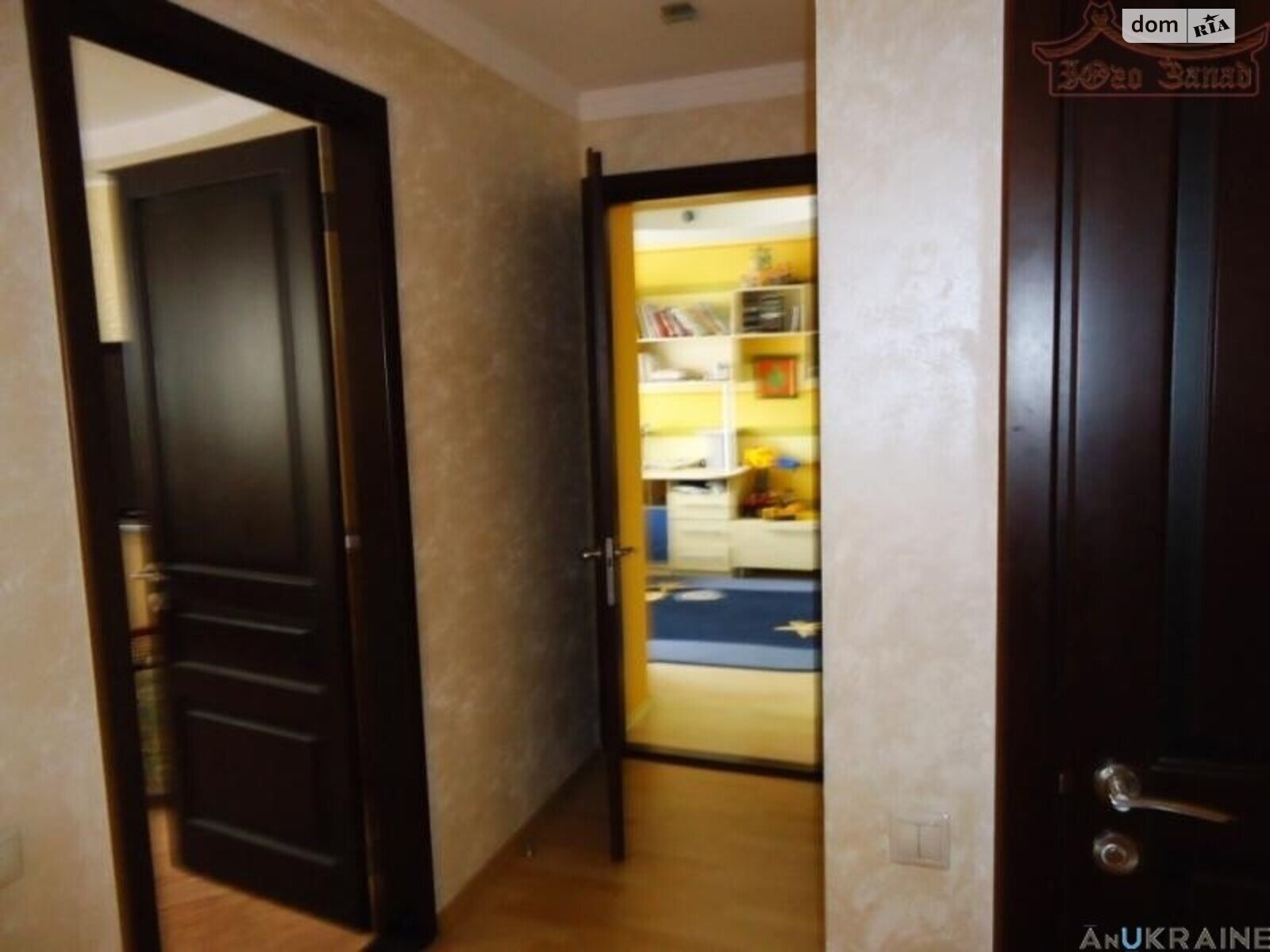 Продажа четырехкомнатной квартиры в Одессе, на ул. Академика Филатова, район Хаджибейский фото 1