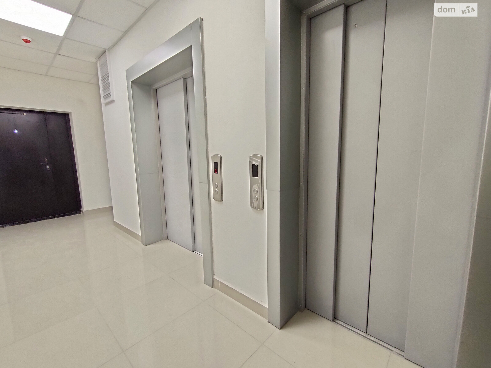 Продаж однокімнатної квартири в Одесі, на вул. Бугаївська, район Хаджибейський фото 1 Продаж однокімнатної квартири в Одесі, на вул. Бугаївська, район Хаджибейський фото 1