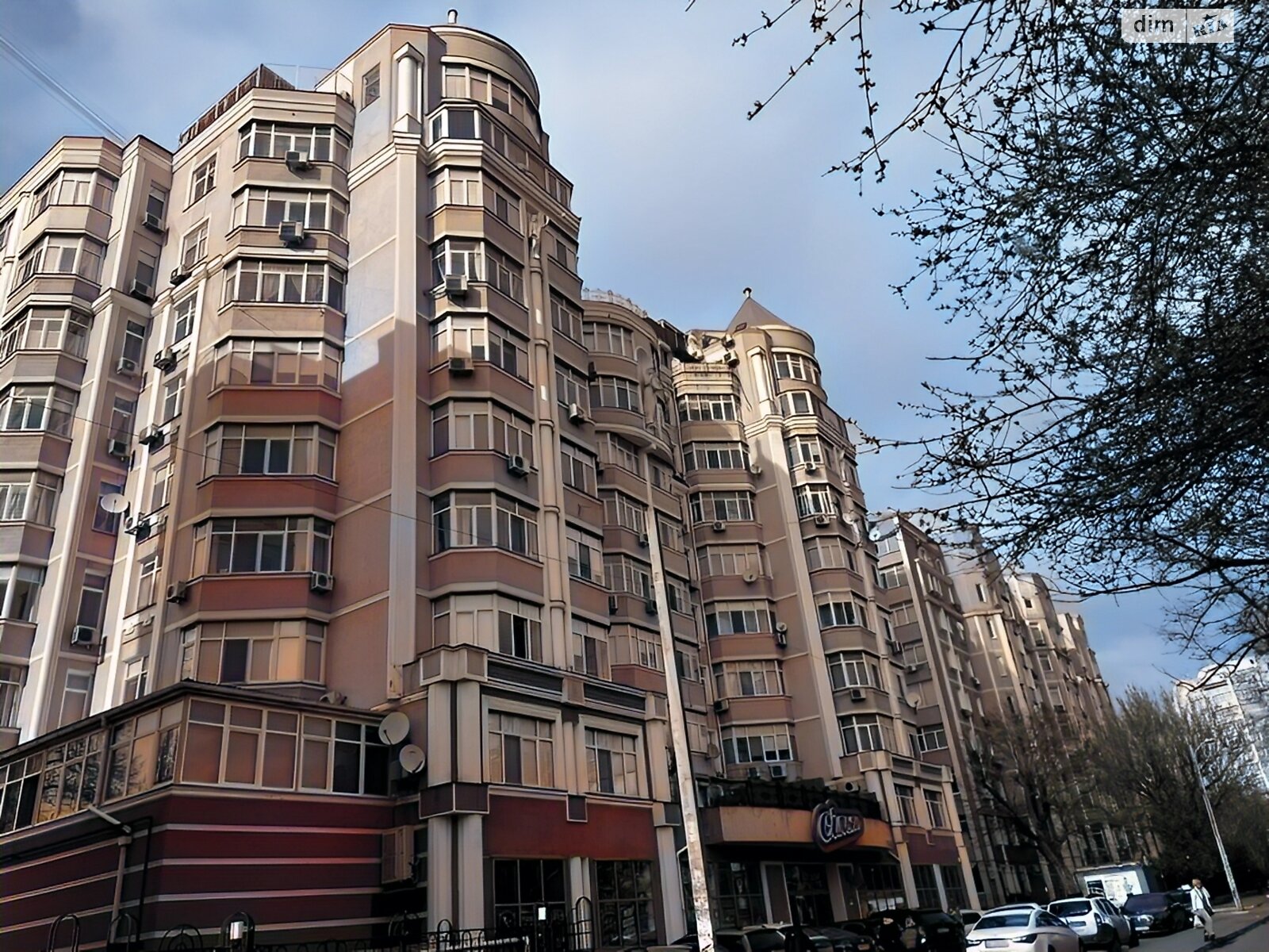 Продажа трехкомнатной квартиры в Одессе, на ул. Довженко 4, район Малый Фонтан фото 1 Продажа трехкомнатной квартиры в Одессе, на ул. Довженко 4, район Малый Фонтан фото 1