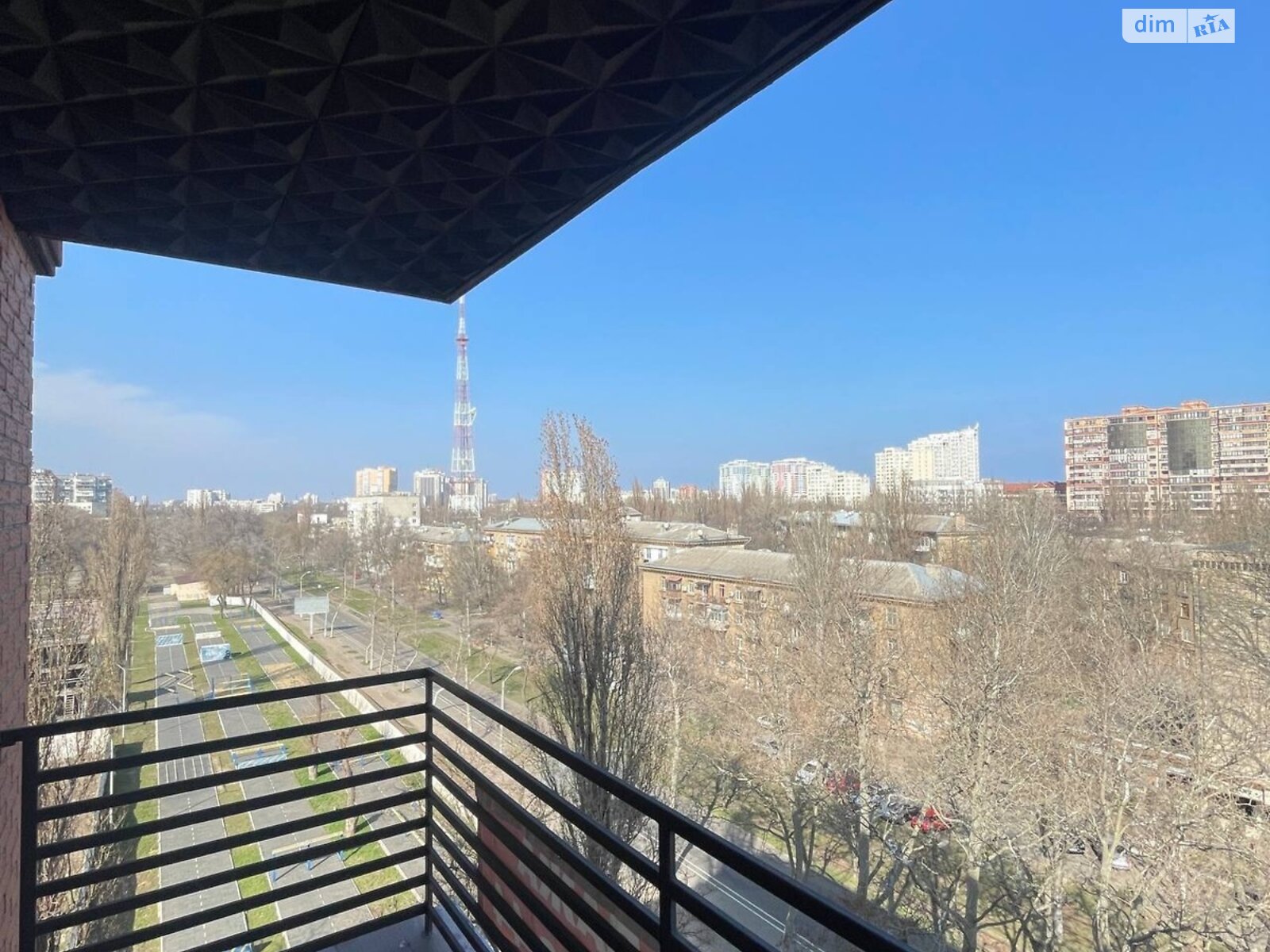 Продажа трехкомнатной квартиры в Одессе, на дор. Фонтанская 6А, район Малый Фонтан фото 1