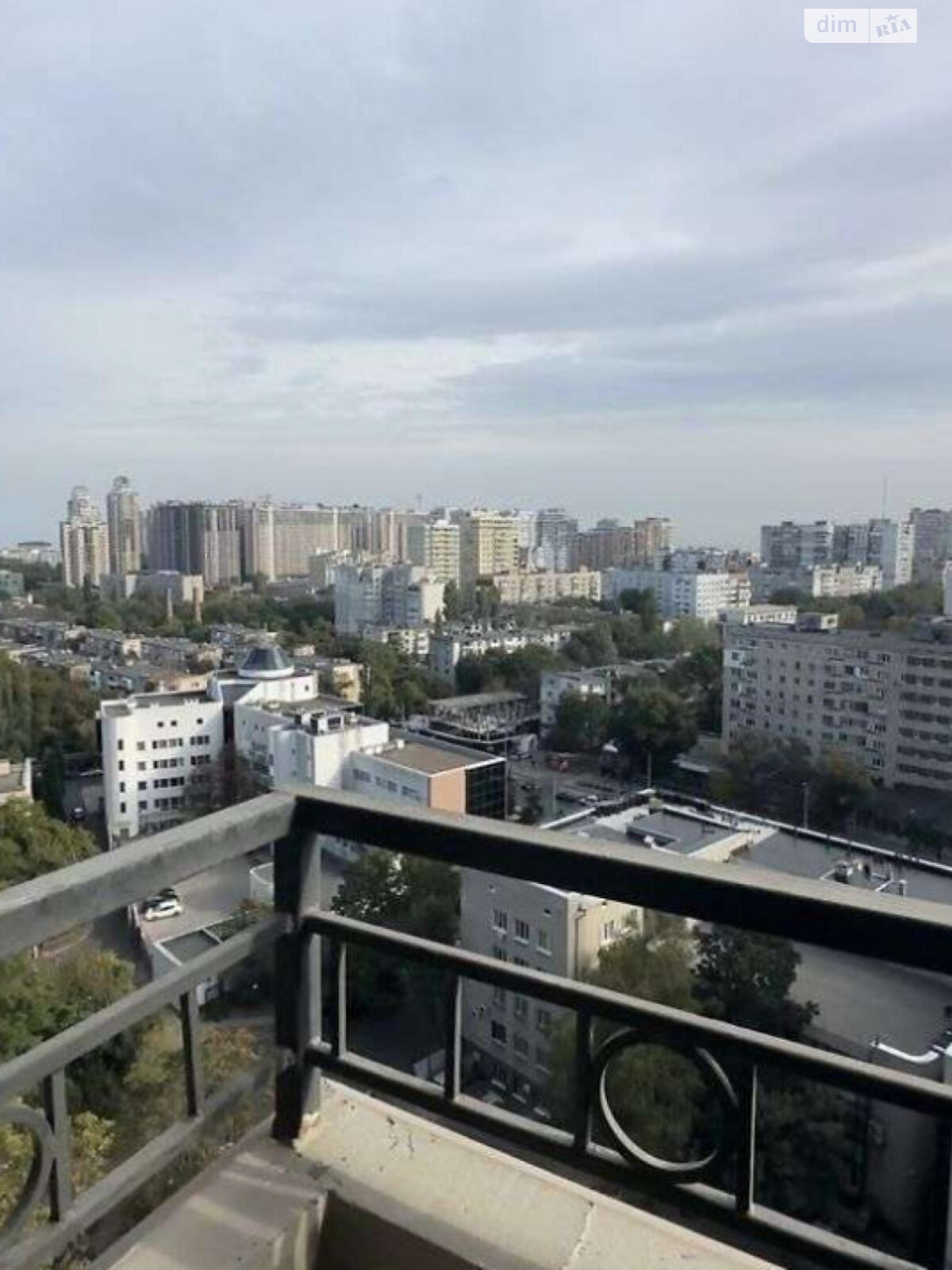 Продаж двокімнатної квартири в Одесі, на дор. Фонтанська 25, район Малий Фонтан фото 1