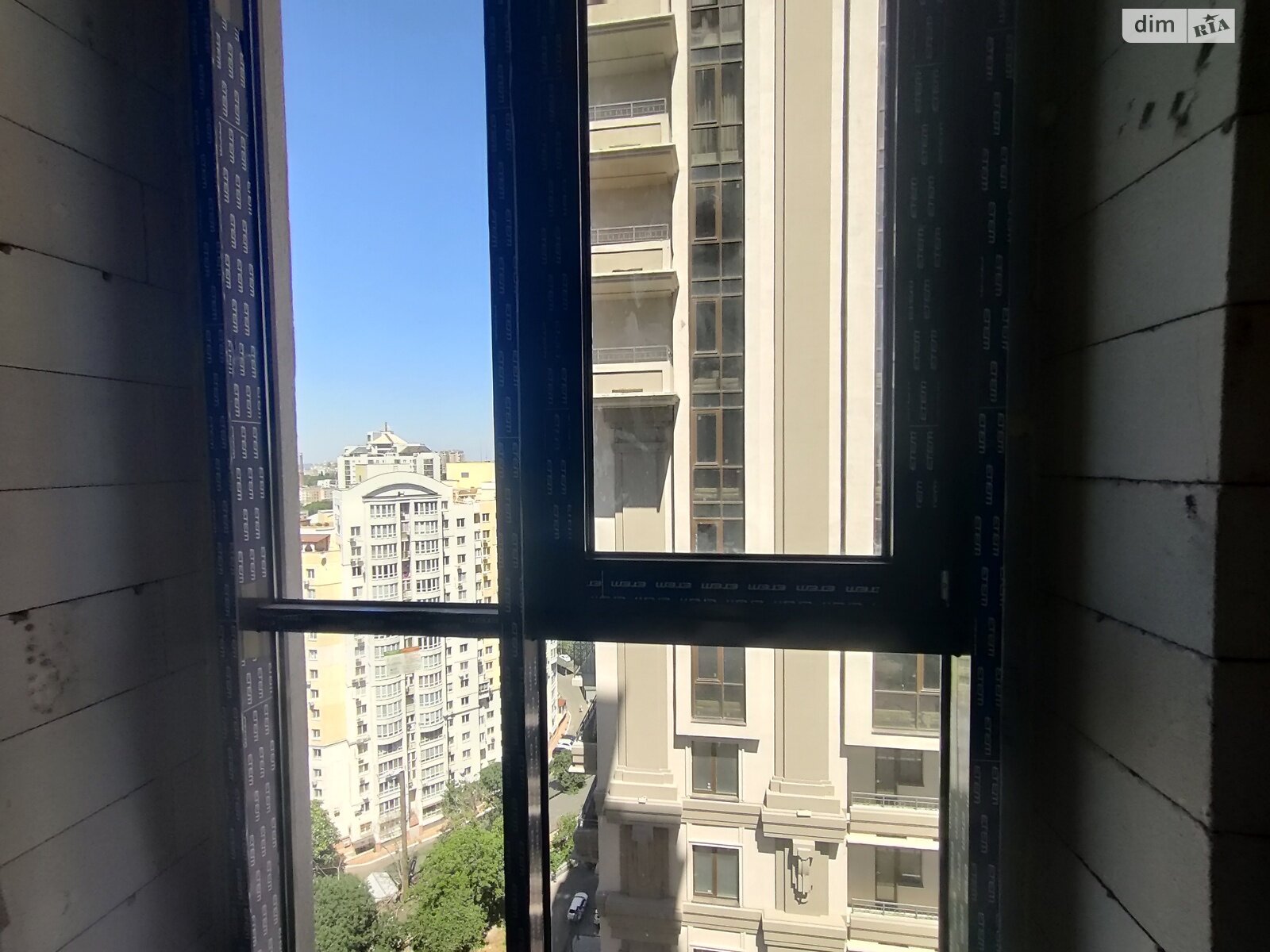 Продажа двухкомнатной квартиры в Одессе, на дор. Фонтанская, район Малый Фонтан фото 1 Продажа двухкомнатной квартиры в Одессе, на дор. Фонтанская, район Малый Фонтан фото 1