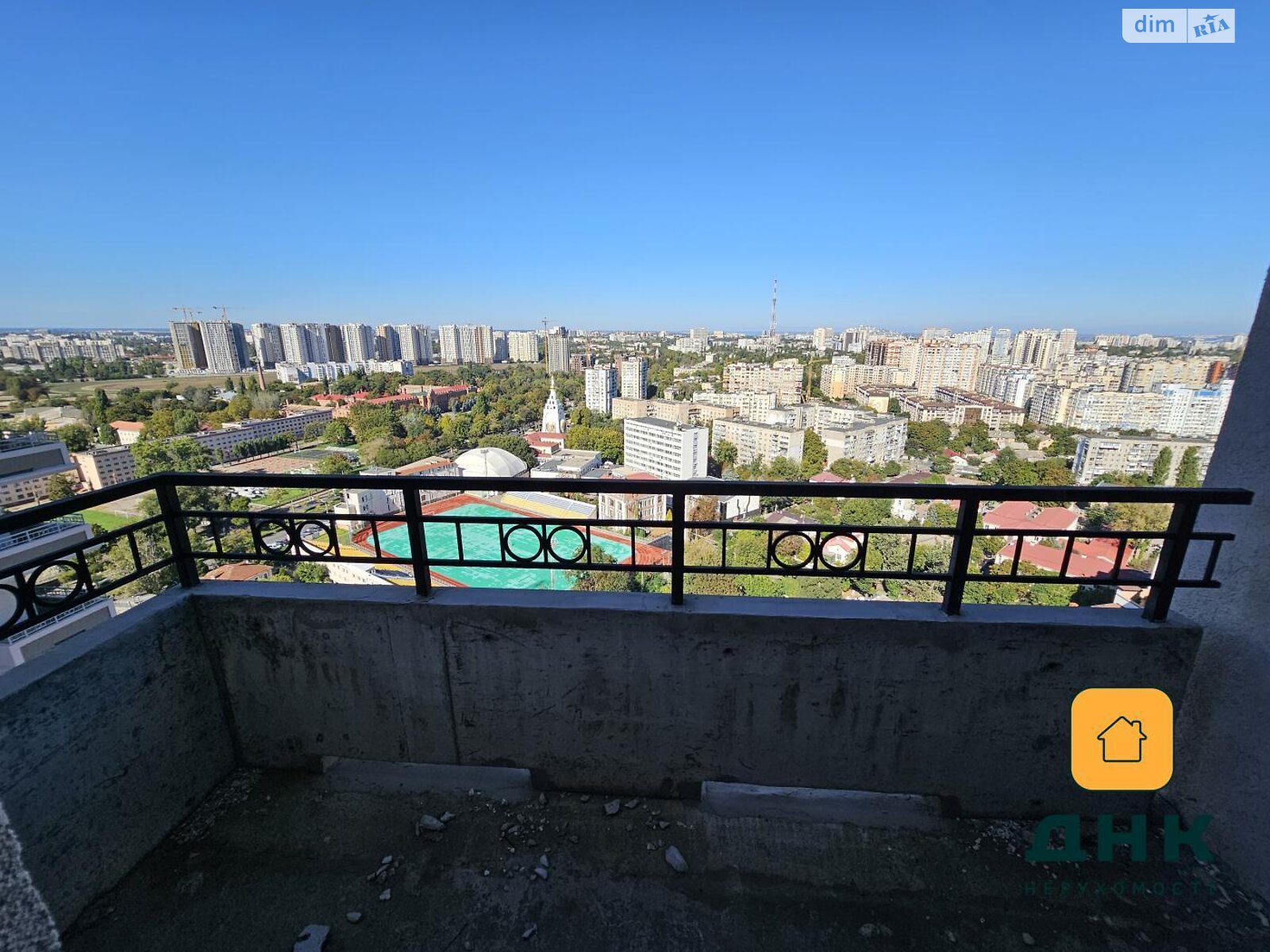 Продаж трикімнатної квартири в Одесі, на дор. Фонтанська 25, район Малий Фонтан фото 1 Продаж трикімнатної квартири в Одесі, на дор. Фонтанська 25, район Малий Фонтан фото 1