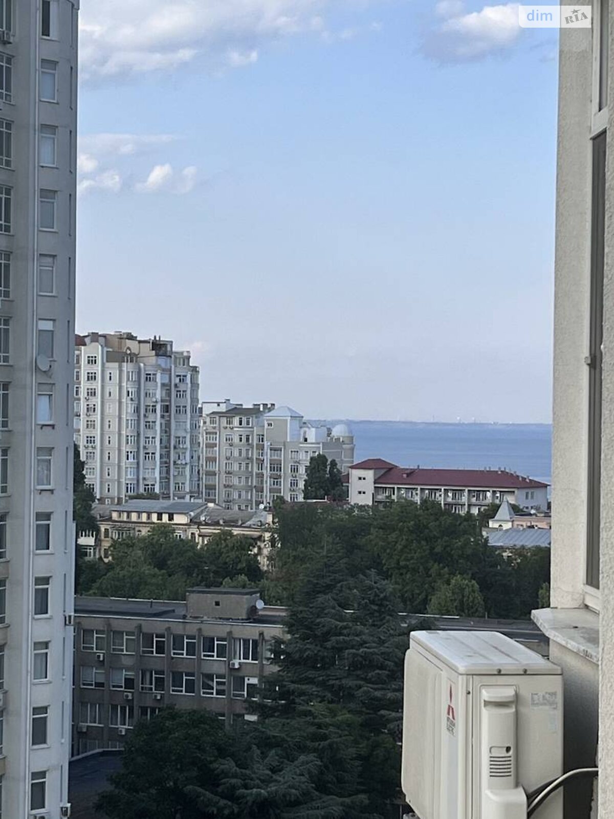 Продаж трикімнатної квартири в Одесі, на бул. Французький 22 корпус 2, район Малий Фонтан фото 1 Продаж трикімнатної квартири в Одесі, на бул. Французький 22 корпус 2, район Малий Фонтан фото 1