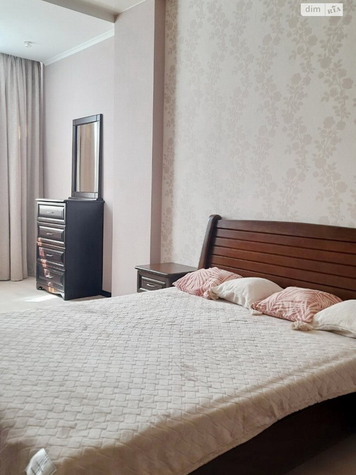Продаж двокімнатної квартири в Одесі, на бул. Французький 22 корпус 1, район Малий Фонтан фото 1 Продаж двокімнатної квартири в Одесі, на бул. Французький 22 корпус 1, район Малий Фонтан фото 1