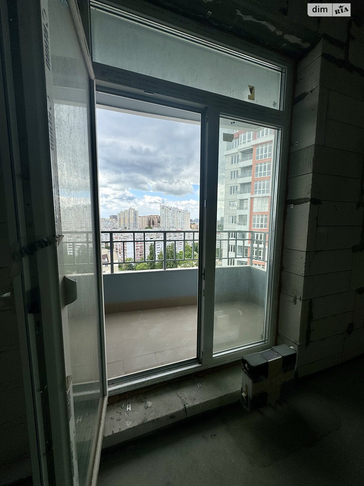 Продажа трехкомнатной квартиры в Одессе, на просп. Гагарина 19 корпус 3, район Малый Фонтан фото 1