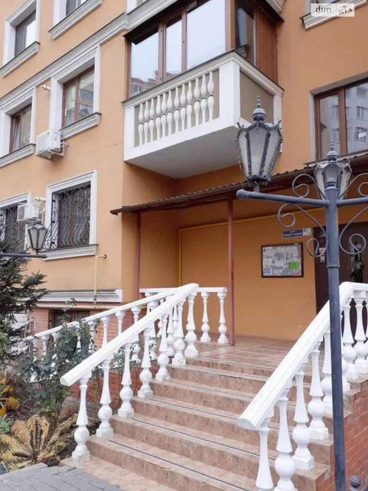 Продажа двухкомнатной квартиры в Одессе, на ул. Маршала Говорова, район Малый Фонтан фото 1