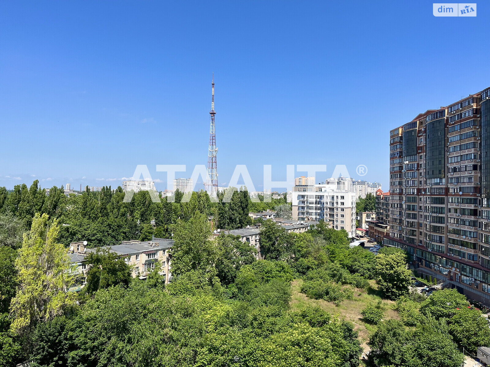 Продаж трикімнатної квартири в Одесі, на вул. Маршала Говорова, район Малий Фонтан фото 1
