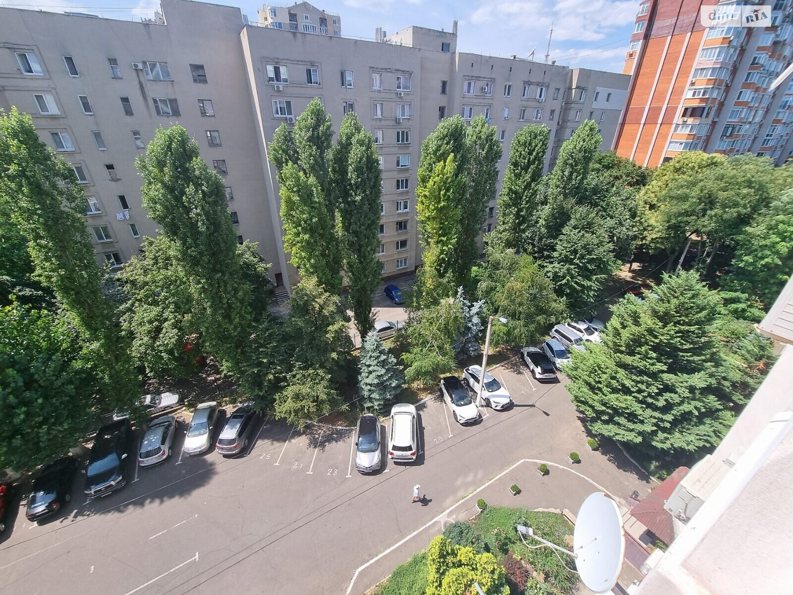 Продаж чотирикімнатної квартири в Одесі, на вул. Добровольців 15, район Малий Фонтан фото 1 Продаж чотирикімнатної квартири в Одесі, на вул. Добровольців 15, район Малий Фонтан фото 1
