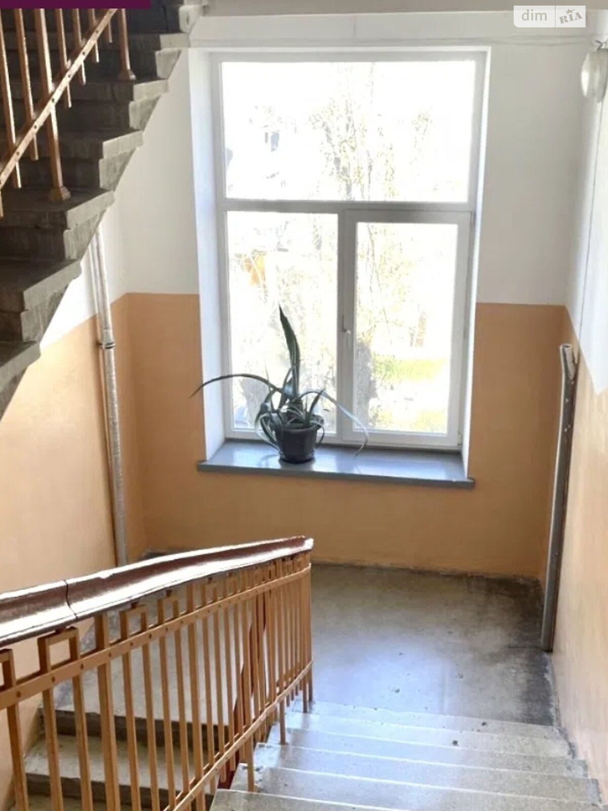 Продаж трикімнатної квартири в Одесі, на просп. Шевченка, район Малий Фонтан фото 1 Продаж трикімнатної квартири в Одесі, на просп. Шевченка, район Малий Фонтан фото 1