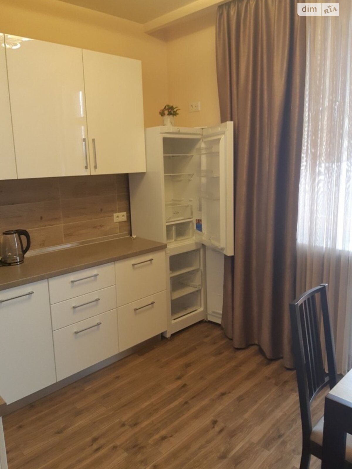 Продаж однокімнатної квартири в Одесі, на вул. Середньофонтанська, район Малий Фонтан фото 1 Продаж однокімнатної квартири в Одесі, на вул. Середньофонтанська, район Малий Фонтан фото 1