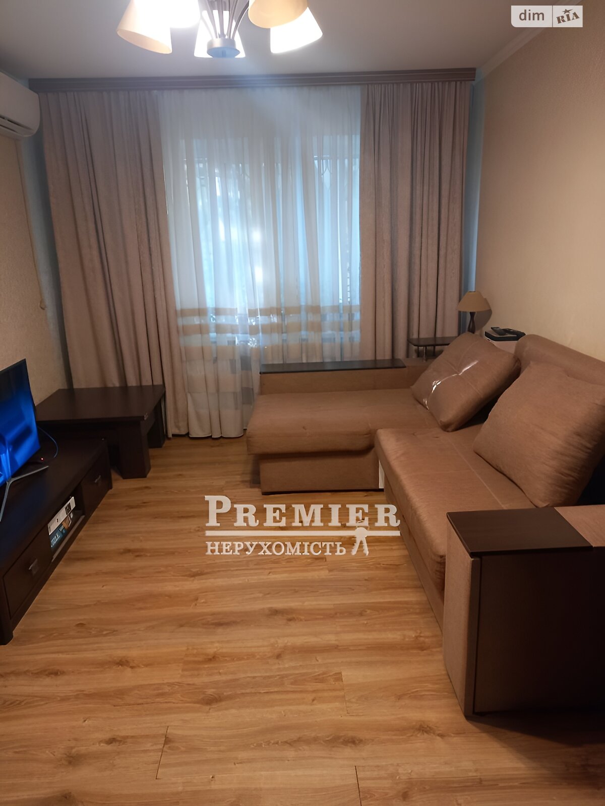 Продаж трикімнатної квартири в Одесі, на вул. Балківська, район Молдаванка фото 1 Продаж трикімнатної квартири в Одесі, на вул. Балківська, район Молдаванка фото 1