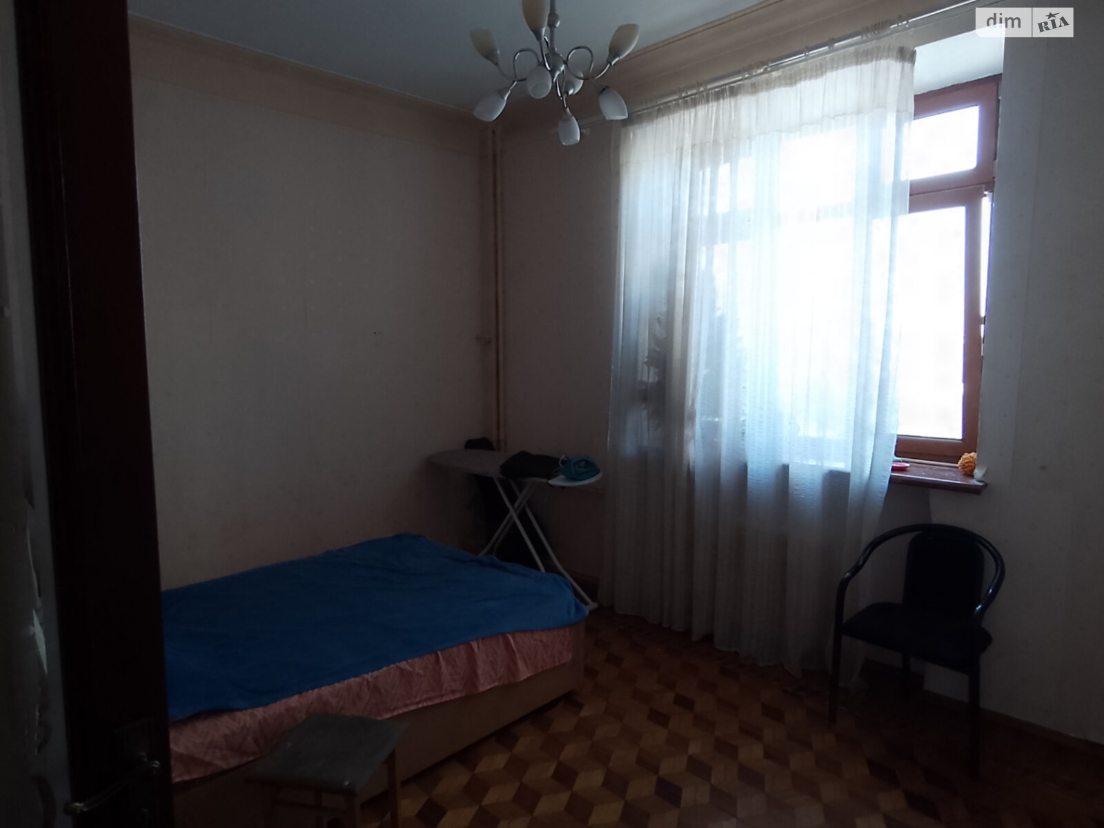Продаж чотирикімнатної квартири в Одесі, на пров. Банний, район Молдаванка фото 1 Продаж чотирикімнатної квартири в Одесі, на пров. Банний, район Молдаванка фото 1