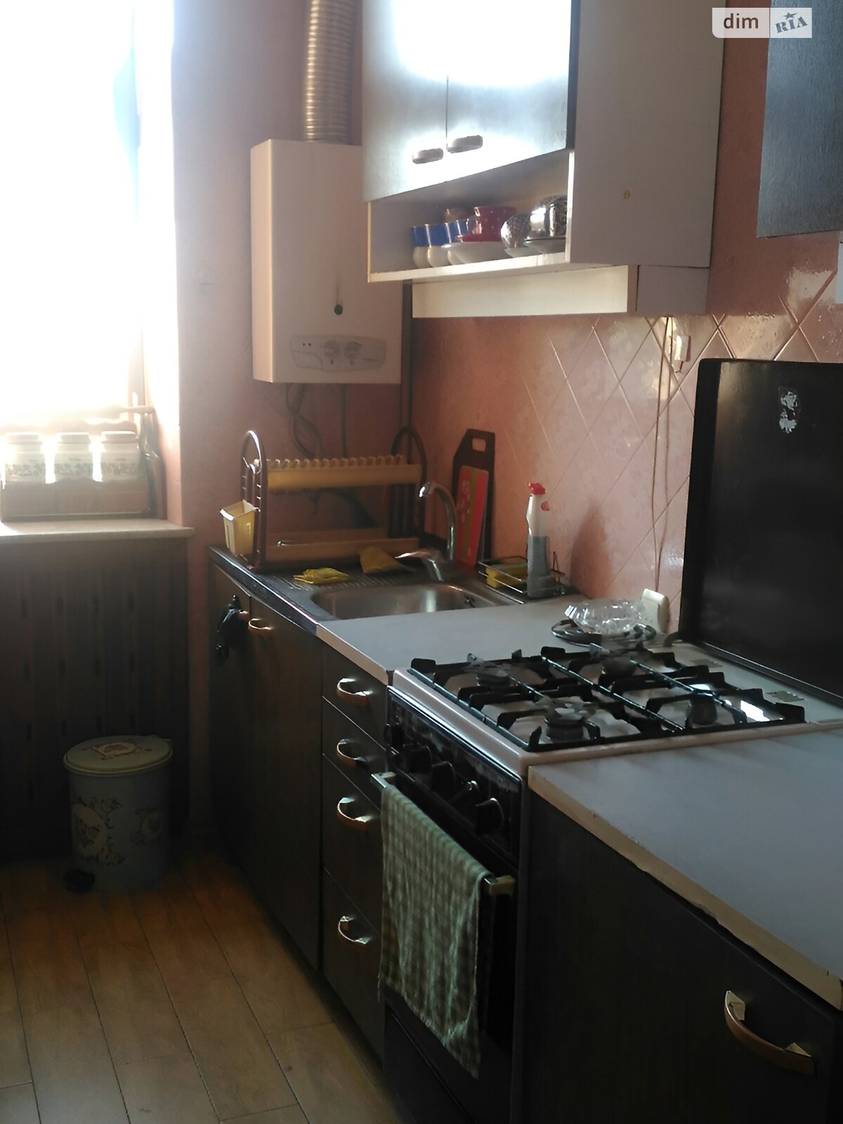 Продаж чотирикімнатної квартири в Одесі, на пров. Банний, район Молдаванка фото 1 Продаж чотирикімнатної квартири в Одесі, на пров. Банний, район Молдаванка фото 1