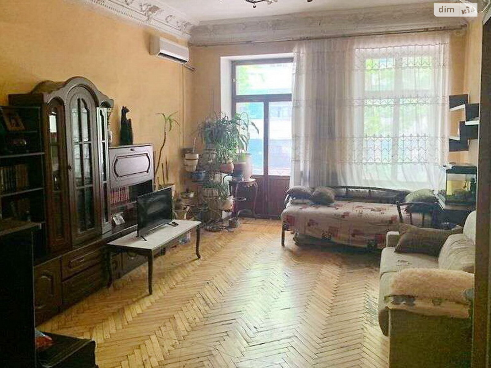 Продаж трикімнатної квартири в Одесі, на вул. Богдана Хмельницького 23, район Молдаванка фото 1 Продаж трикімнатної квартири в Одесі, на вул. Богдана Хмельницького 23, район Молдаванка фото 1