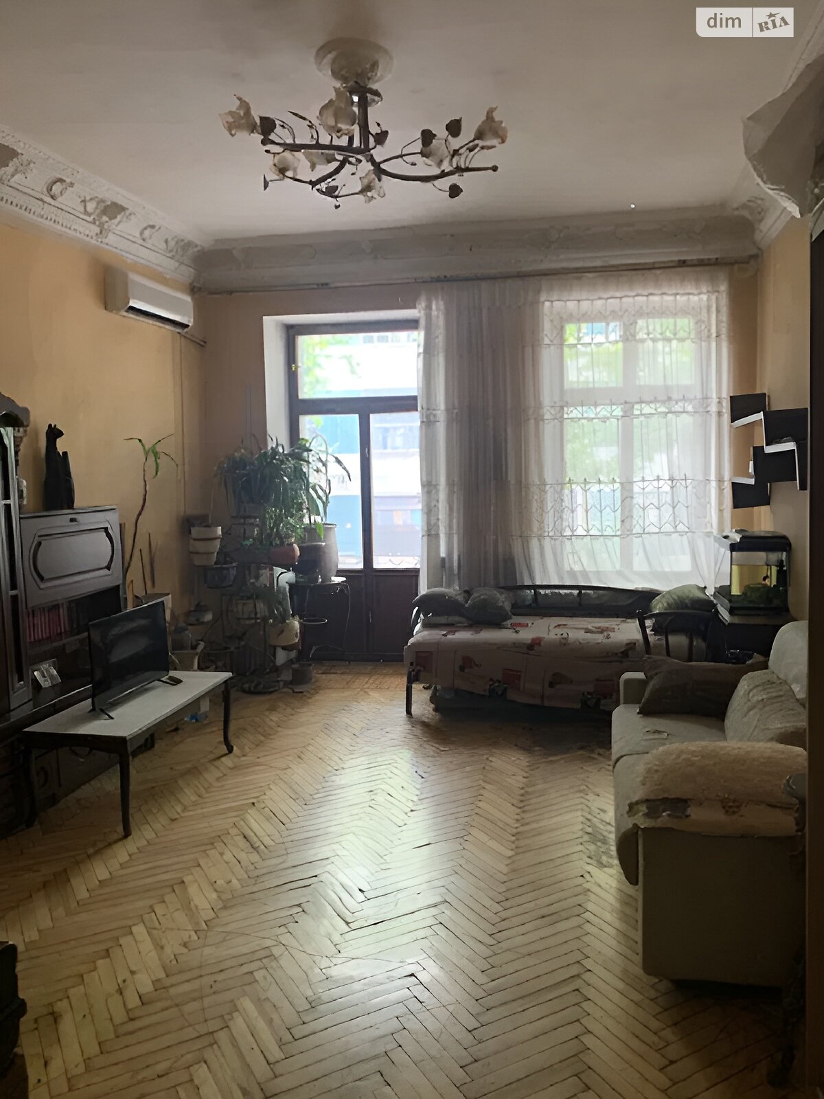 Продаж трикімнатної квартири в Одесі, на вул. Богдана Хмельницького 23, район Молдаванка фото 1 Продаж трикімнатної квартири в Одесі, на вул. Богдана Хмельницького 23, район Молдаванка фото 1