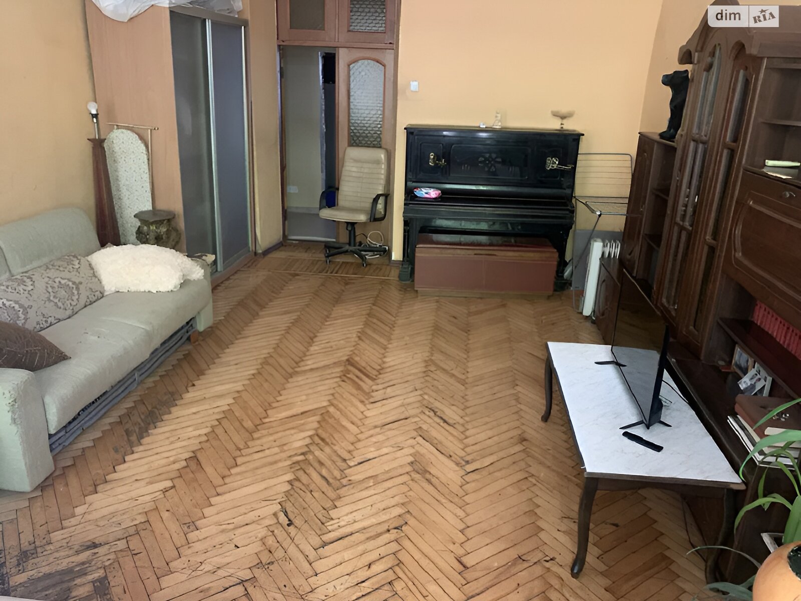 Продаж трикімнатної квартири в Одесі, на вул. Богдана Хмельницького 23, район Молдаванка фото 1 Продаж трикімнатної квартири в Одесі, на вул. Богдана Хмельницького 23, район Молдаванка фото 1