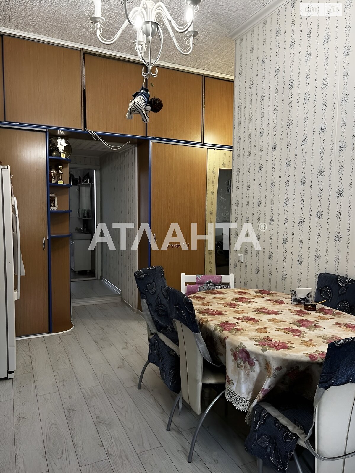 Продаж трикімнатної квартири в Одесі, на вул. Богдана Хмельницького, район Молдаванка фото 1 Продаж трикімнатної квартири в Одесі, на вул. Богдана Хмельницького, район Молдаванка фото 1
