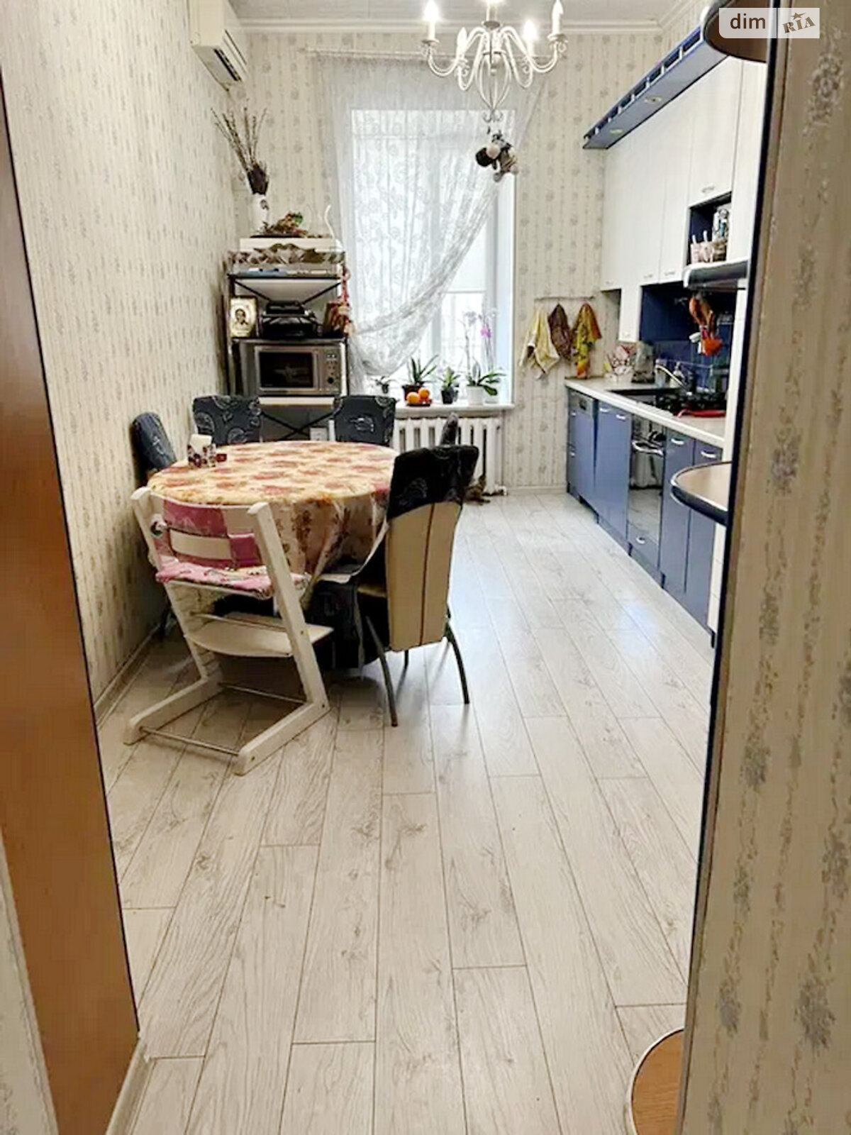 Продаж трикімнатної квартири в Одесі, на вул. Богдана Хмельницького 31, район Молдаванка фото 1 Продаж трикімнатної квартири в Одесі, на вул. Богдана Хмельницького 31, район Молдаванка фото 1