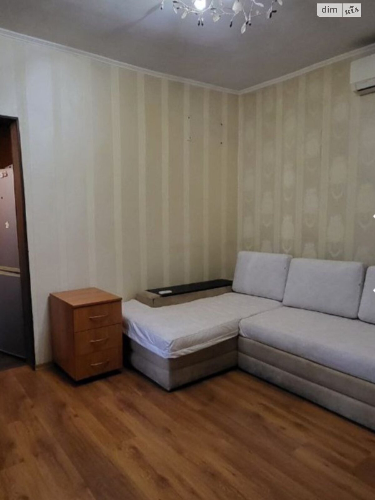 Продаж двокімнатної квартири в Одесі, на вул. Богдана Хмельницького, район Молдаванка фото 1 Продаж двокімнатної квартири в Одесі, на вул. Богдана Хмельницького, район Молдаванка фото 1