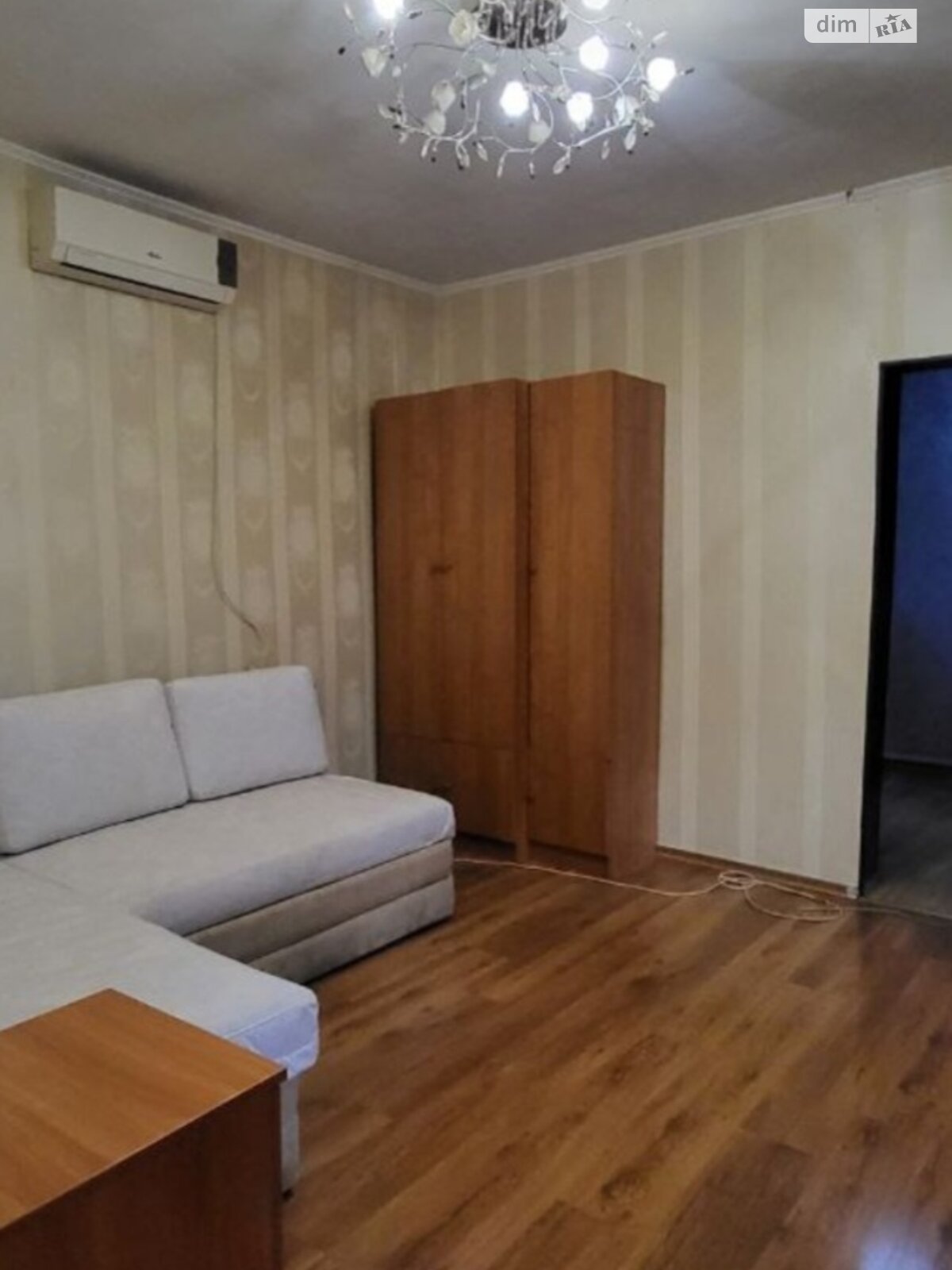 Продаж двокімнатної квартири в Одесі, на вул. Богдана Хмельницького, район Молдаванка фото 1 Продаж двокімнатної квартири в Одесі, на вул. Богдана Хмельницького, район Молдаванка фото 1