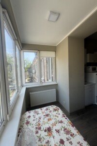 Продаж однокімнатної квартири в Одесі, на вул. Богдана Хмельницького 26, район Молдаванка фото 2