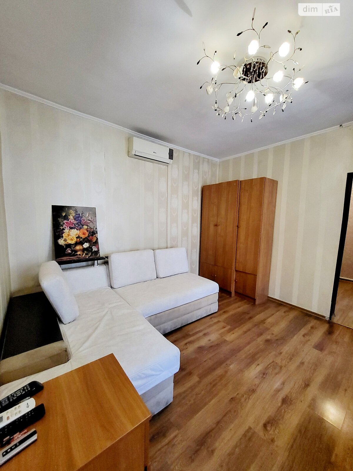 Продаж двокімнатної квартири в Одесі, на вул. Богдана Хмельницького, район Молдаванка фото 1 Продаж двокімнатної квартири в Одесі, на вул. Богдана Хмельницького, район Молдаванка фото 1