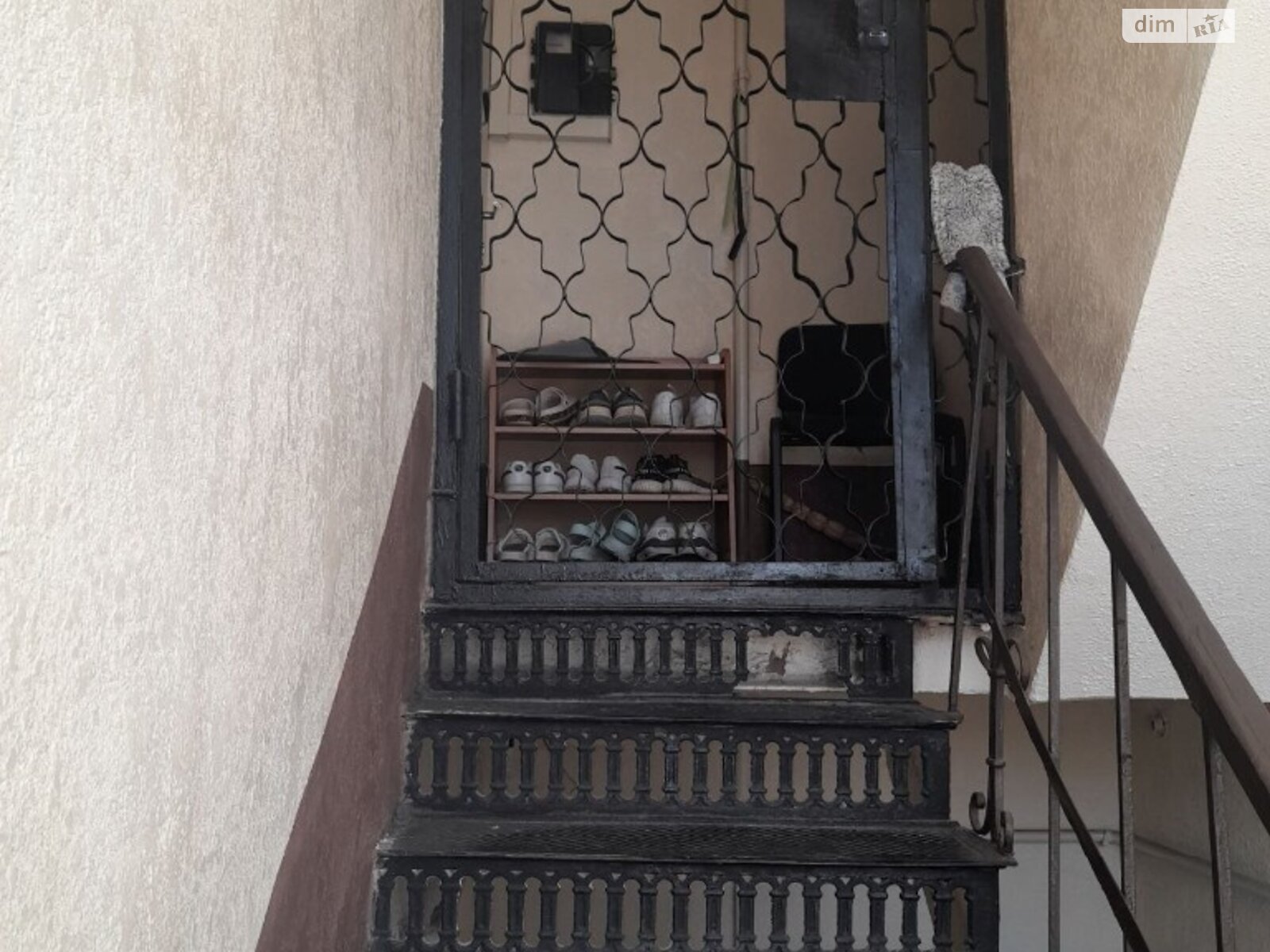 Продаж двокімнатної квартири в Одесі, на вул. Болгарська, район Молдаванка фото 1 Продаж двокімнатної квартири в Одесі, на вул. Болгарська, район Молдаванка фото 1