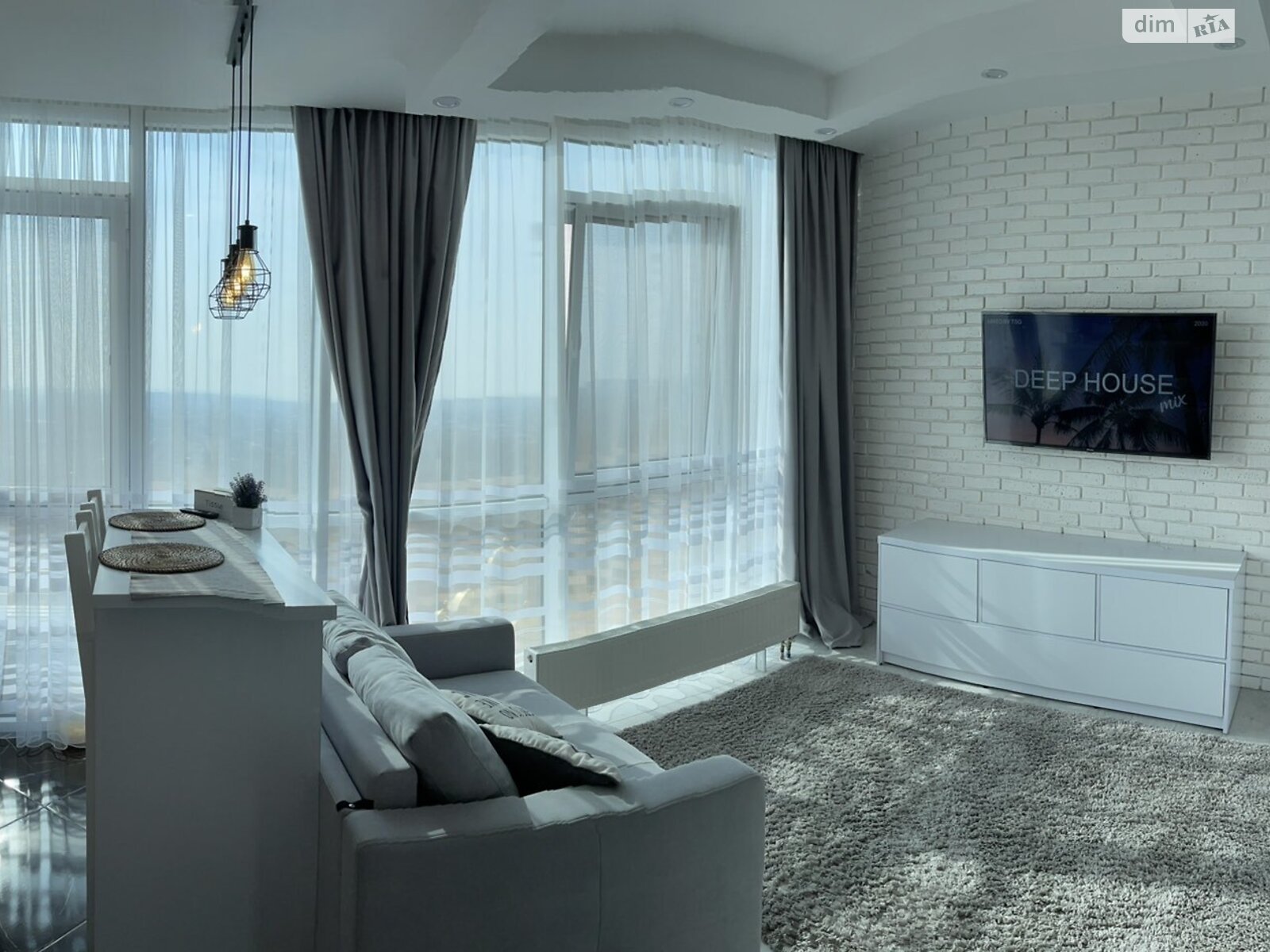 Продажа однокомнатной квартиры в Одессе, на ул. Болгарская 87А, район Приморский фото 1 Продажа однокомнатной квартиры в Одессе, на ул. Болгарская 87А, район Приморский фото 1