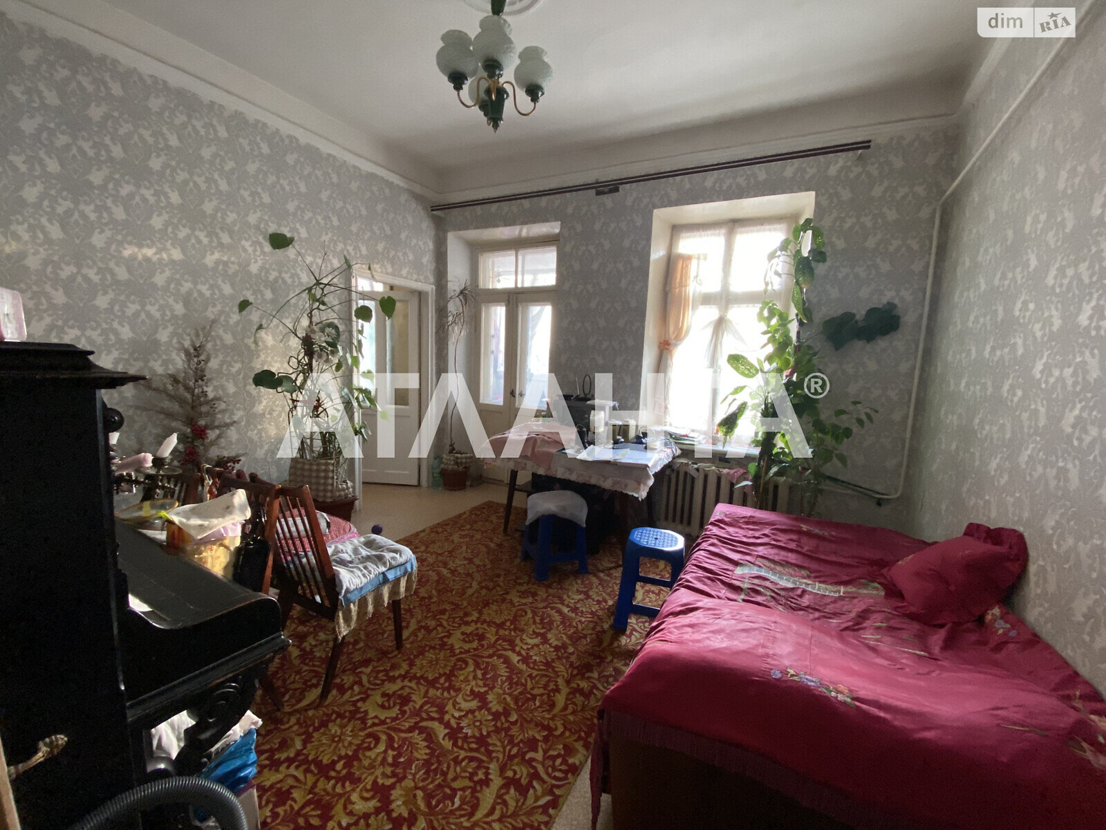 Продаж трикімнатної квартири в Одесі, на вул. Болгарська, район Молдаванка фото 1 Продаж трикімнатної квартири в Одесі, на вул. Болгарська, район Молдаванка фото 1