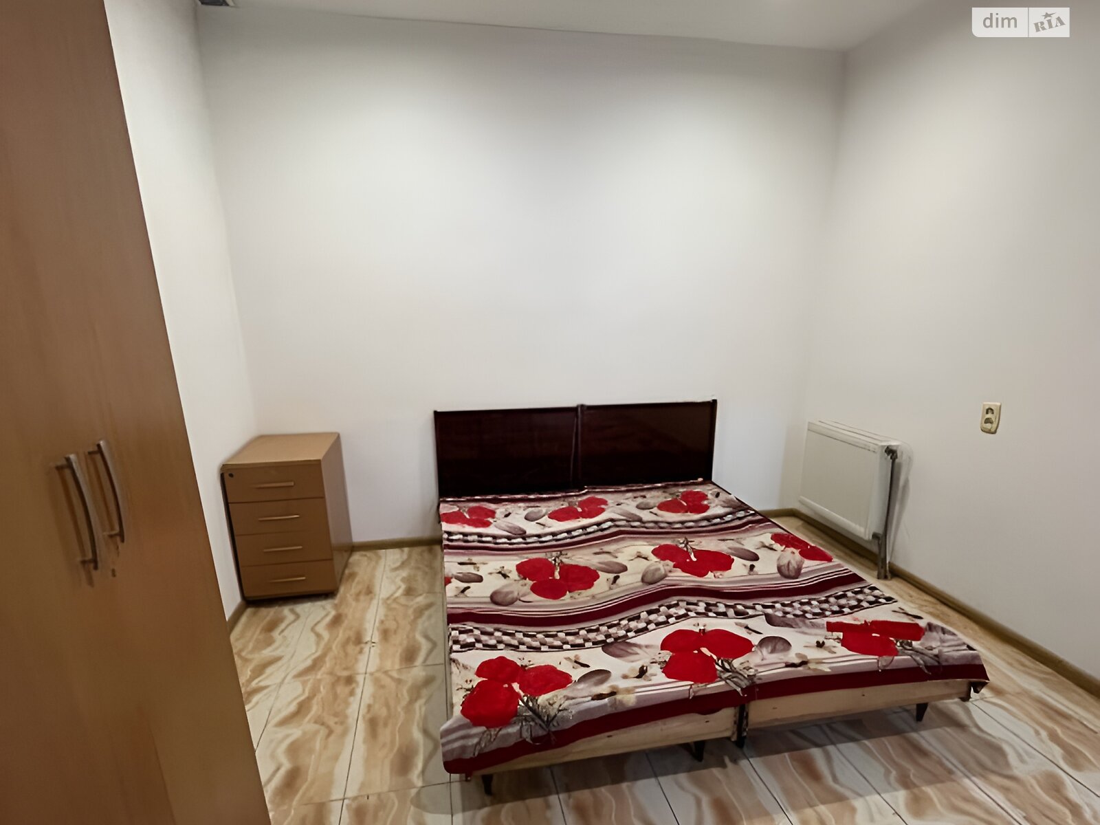 Продаж чотирикімнатної квартири в Одесі, на вул. Болгарська, район Молдаванка фото 1 Продаж чотирикімнатної квартири в Одесі, на вул. Болгарська, район Молдаванка фото 1