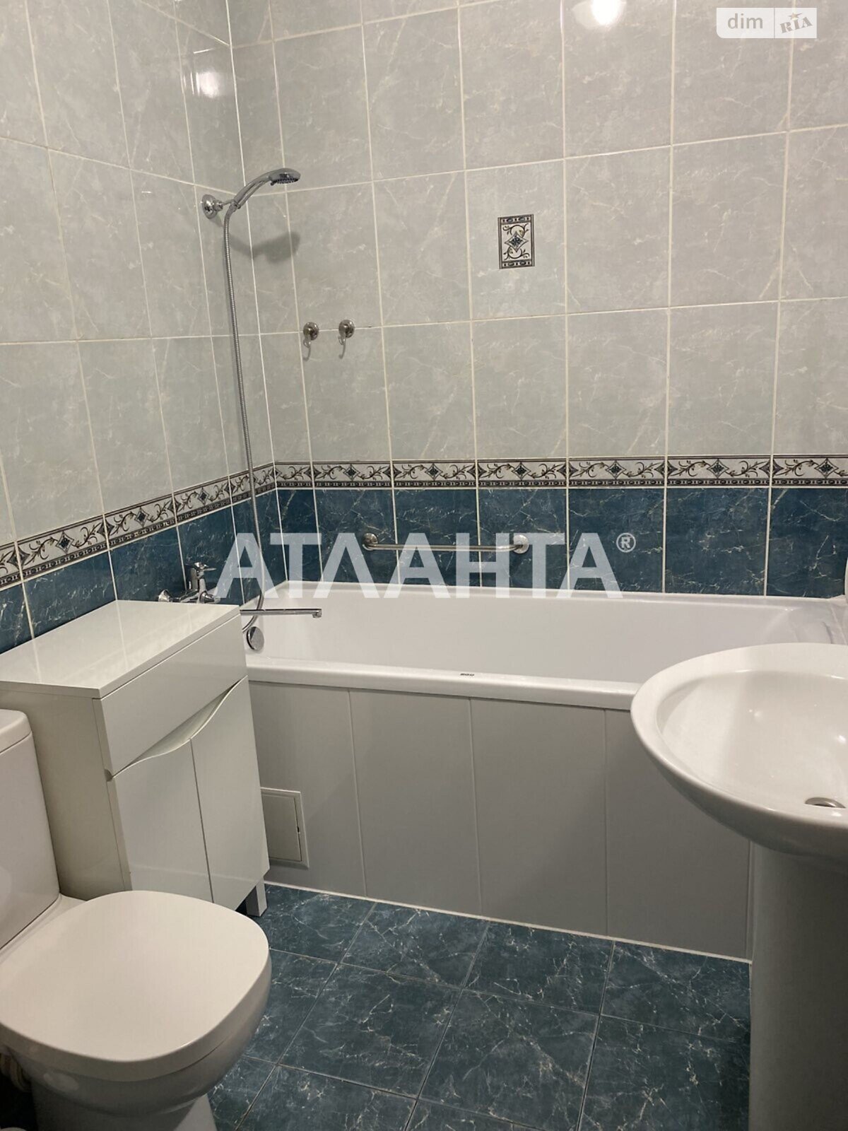 Продаж двокімнатної квартири в Одесі, на вул. Дальницька, район Молдаванка фото 1 Продаж двокімнатної квартири в Одесі, на вул. Дальницька, район Молдаванка фото 1