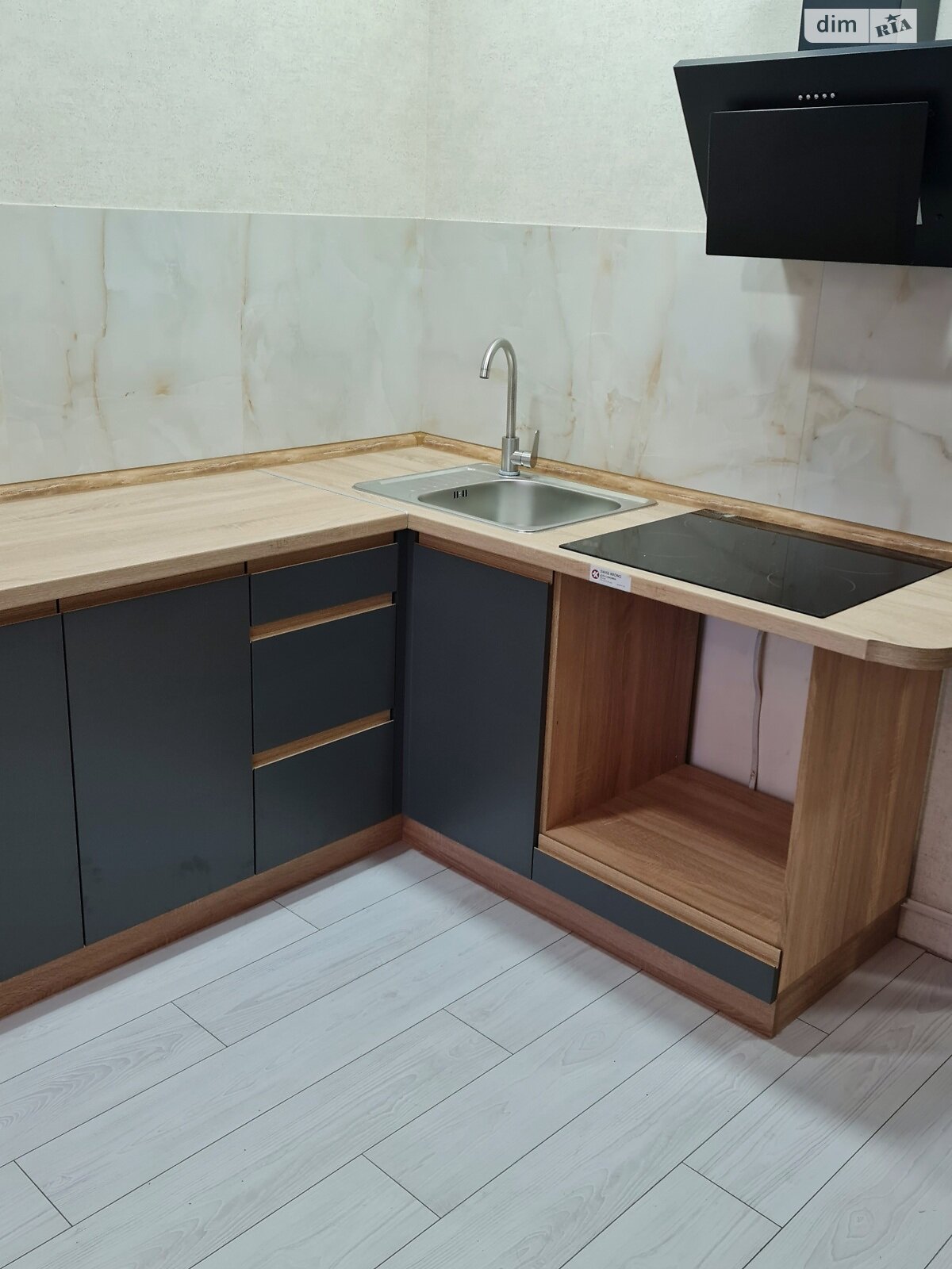 Продаж однокімнатної квартири в Одесі, на вул. Геннадія Афанасьєва, кв. 281, район Молдаванка фото 1 Продаж однокімнатної квартири в Одесі, на вул. Геннадія Афанасьєва, кв. 281, район Молдаванка фото 1