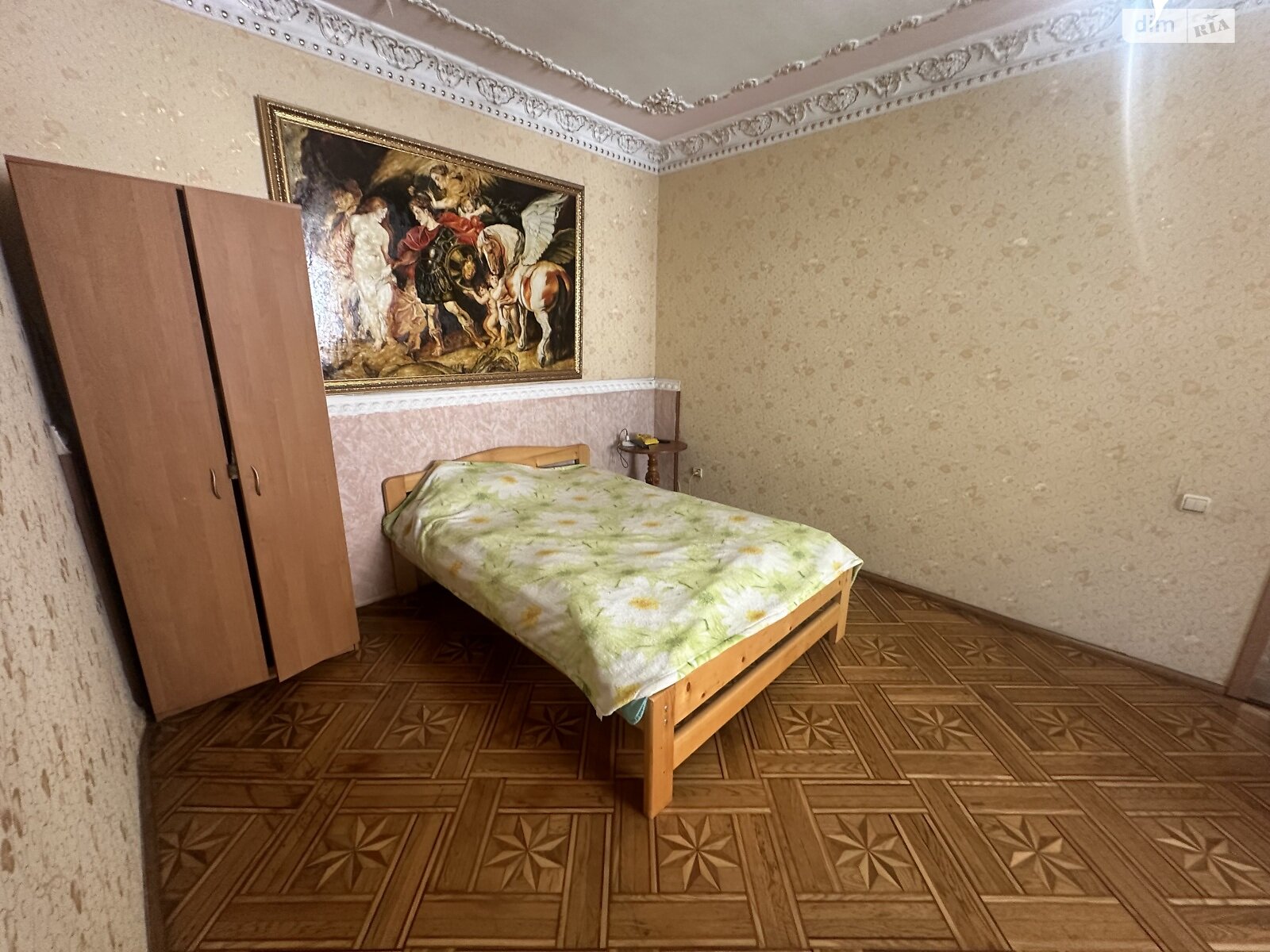 Продажа трехкомнатной квартиры в Одессе, на ул. Генерала Ватутина, район Молдаванка фото 1 Продажа трехкомнатной квартиры в Одессе, на ул. Генерала Ватутина, район Молдаванка фото 1