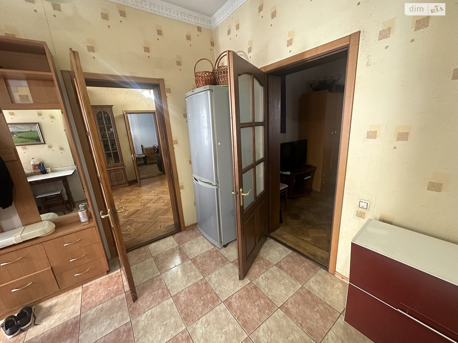 Продажа трехкомнатной квартиры в Одессе, на ул. Генерала Ватутина, район Молдаванка фото 1 Продажа трехкомнатной квартиры в Одессе, на ул. Генерала Ватутина, район Молдаванка фото 1