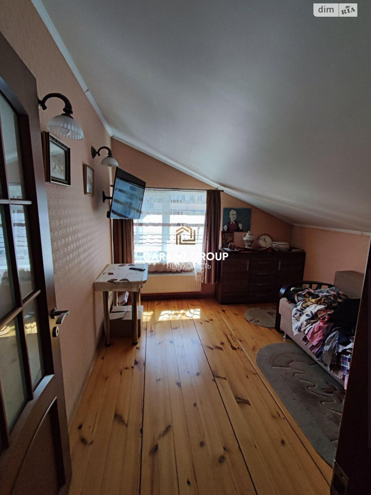 Продаж трикімнатної квартири в Одесі, на вул. Генерала Ватутіна, район Молдаванка фото 1 Продаж трикімнатної квартири в Одесі, на вул. Генерала Ватутіна, район Молдаванка фото 1