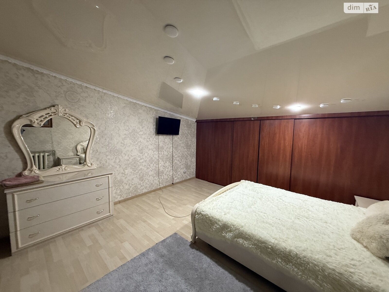 Продаж п`ятикімнатної квартири в Одесі, на вул. Геннадія Афанасьєва, район undefined фото 1 Продаж п`ятикімнатної квартири в Одесі, на вул. Геннадія Афанасьєва, район undefined фото 1