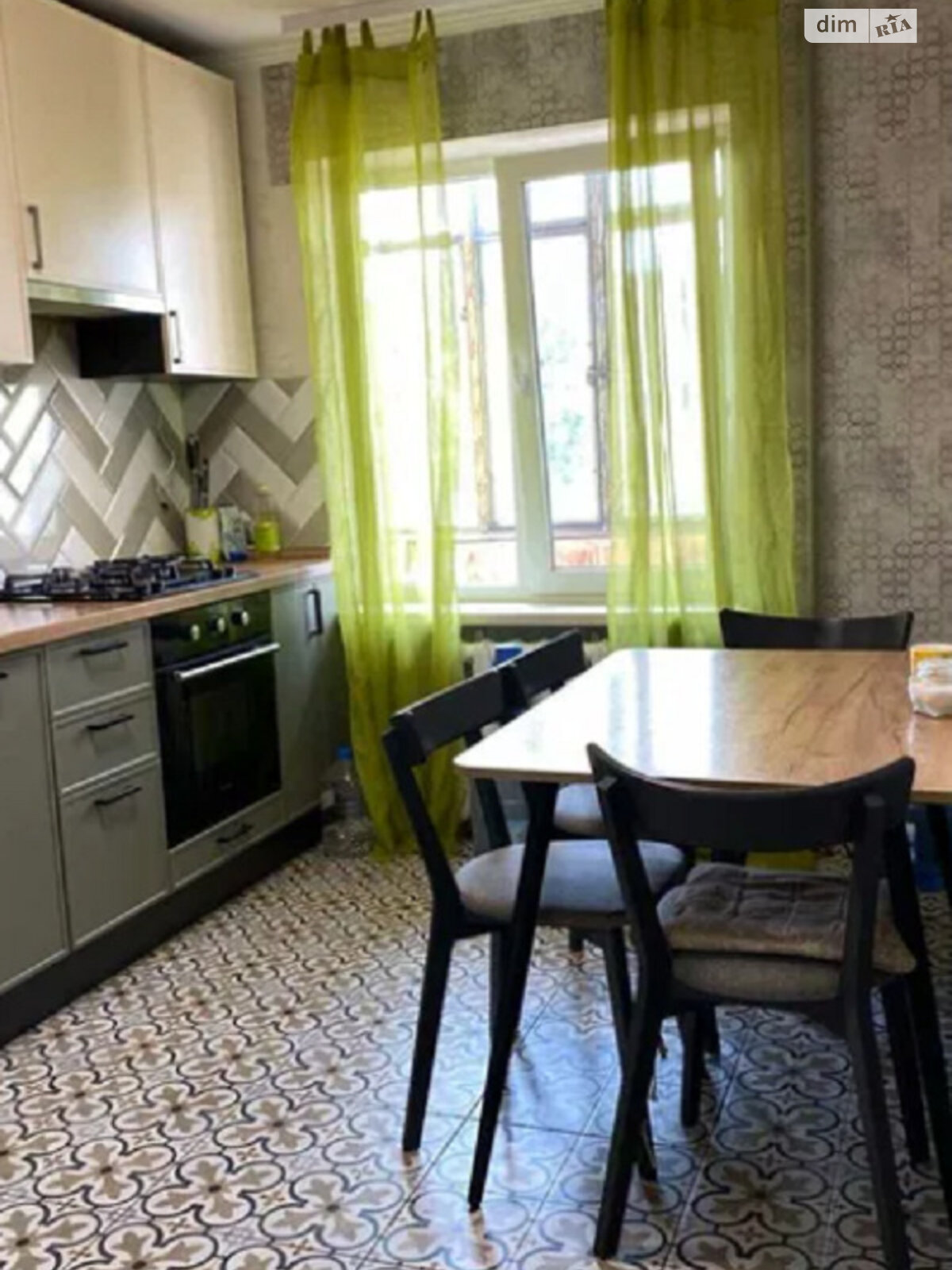 Продаж п`ятикімнатної квартири в Одесі, на вул. Головківська 62, район Молдаванка фото 1 Продаж п`ятикімнатної квартири в Одесі, на вул. Головківська 62, район Молдаванка фото 1