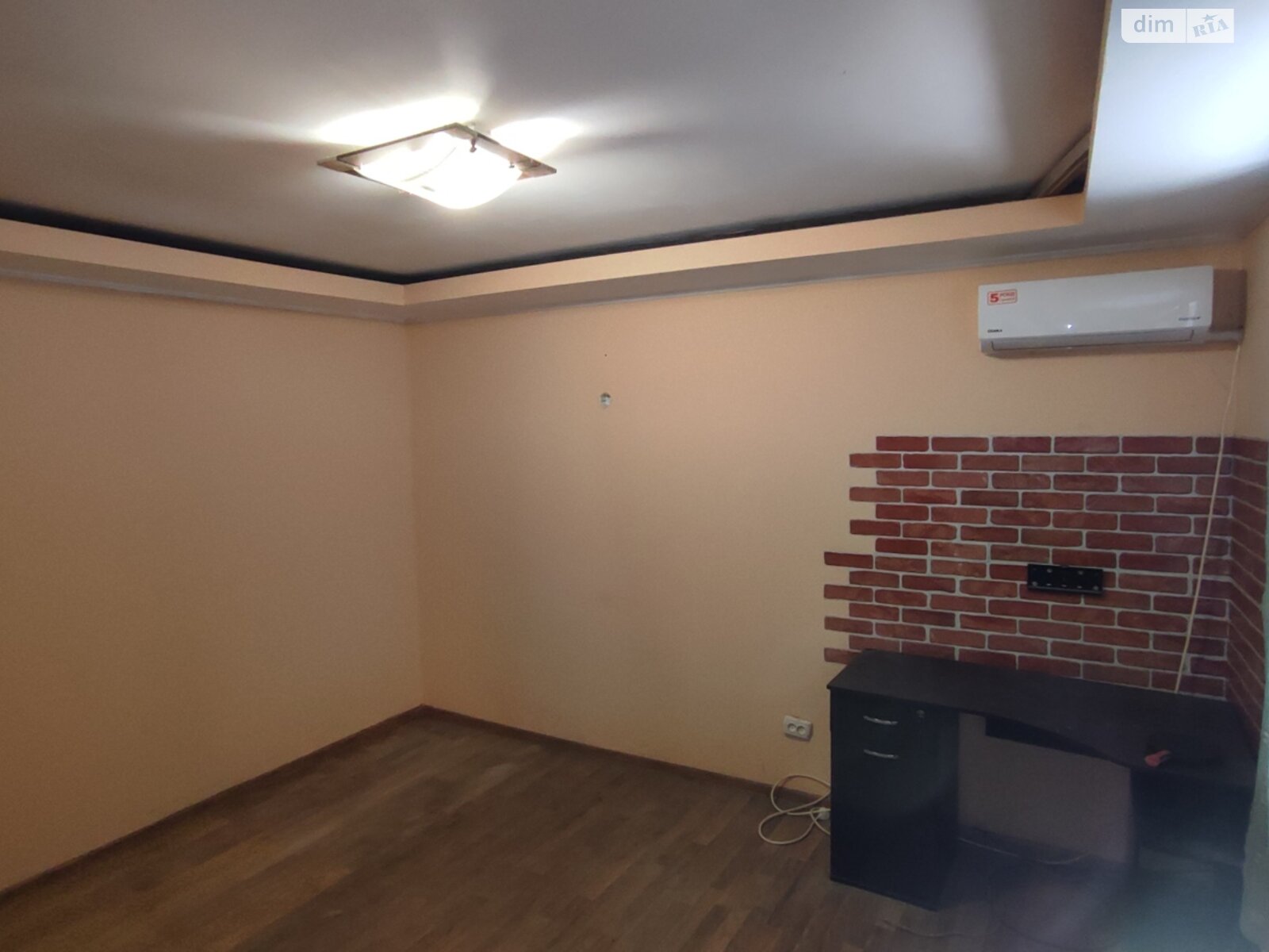 Продаж трикімнатної квартири в Одесі, на вул. Головківська, район Молдаванка фото 1 Продаж трикімнатної квартири в Одесі, на вул. Головківська, район Молдаванка фото 1