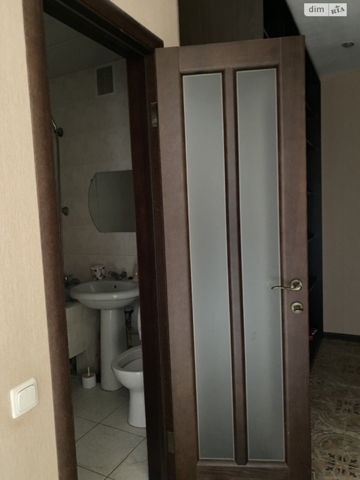 Продаж двокімнатної квартири в Одесі, на вул. Тараса Кузьміна 18, район Молдаванка фото 1 Продаж двокімнатної квартири в Одесі, на вул. Тараса Кузьміна 18, район Молдаванка фото 1