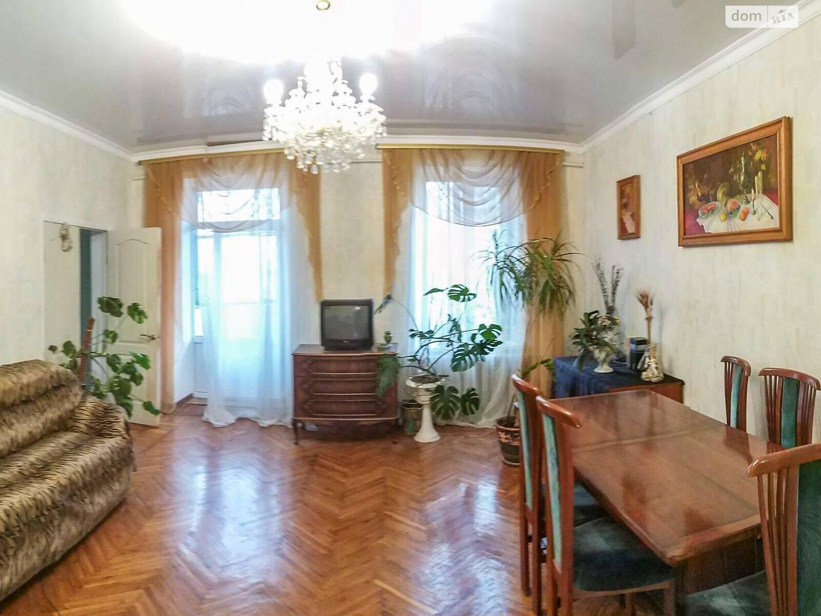 Продажа четырехкомнатной квартиры в Одессе, на ул. Богдана Хмельницкого, район Молдаванка фото 1