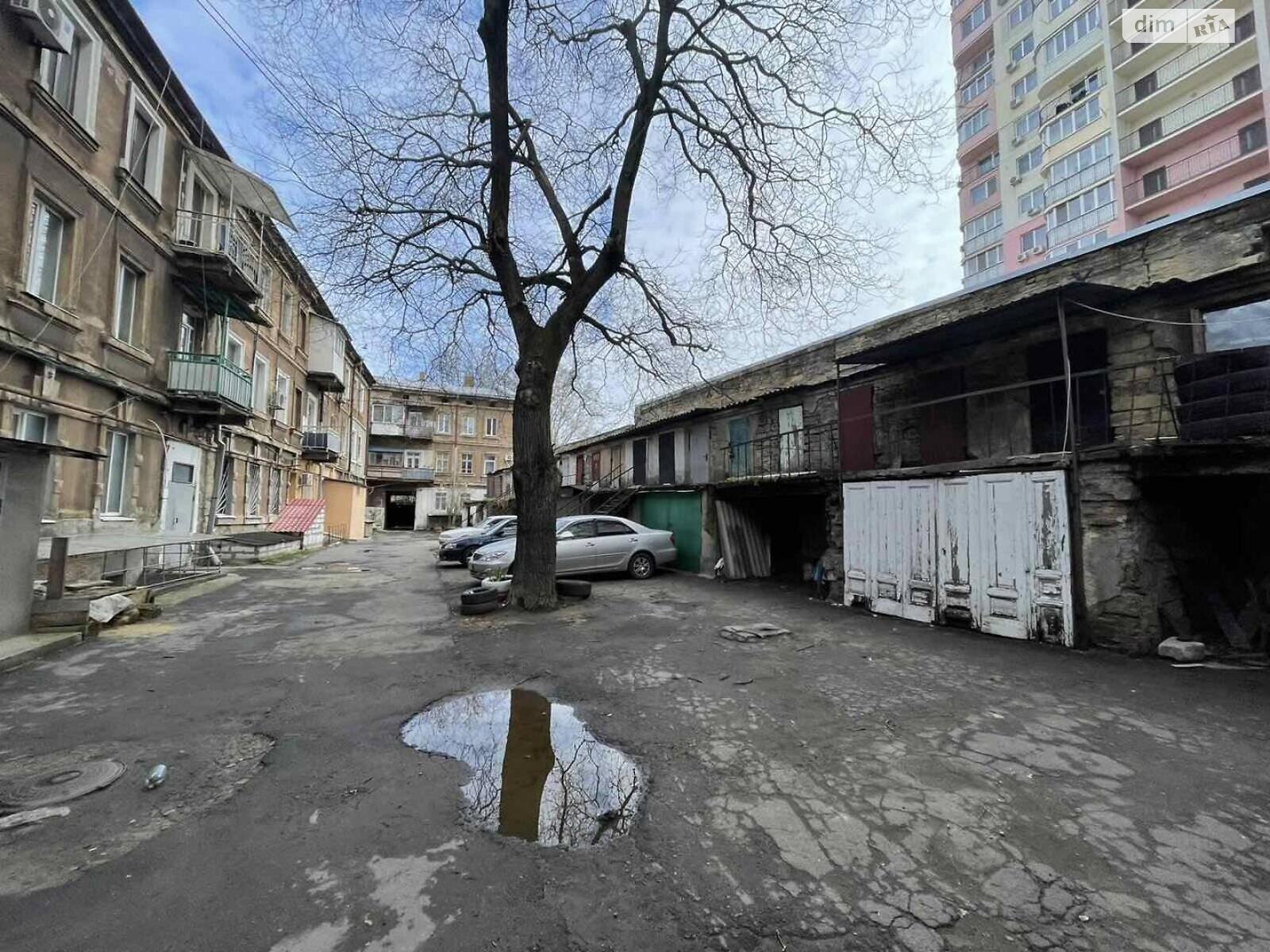 Продажа трехкомнатной квартиры в Одессе, на ул. Прохоровская, район Молдаванка фото 1