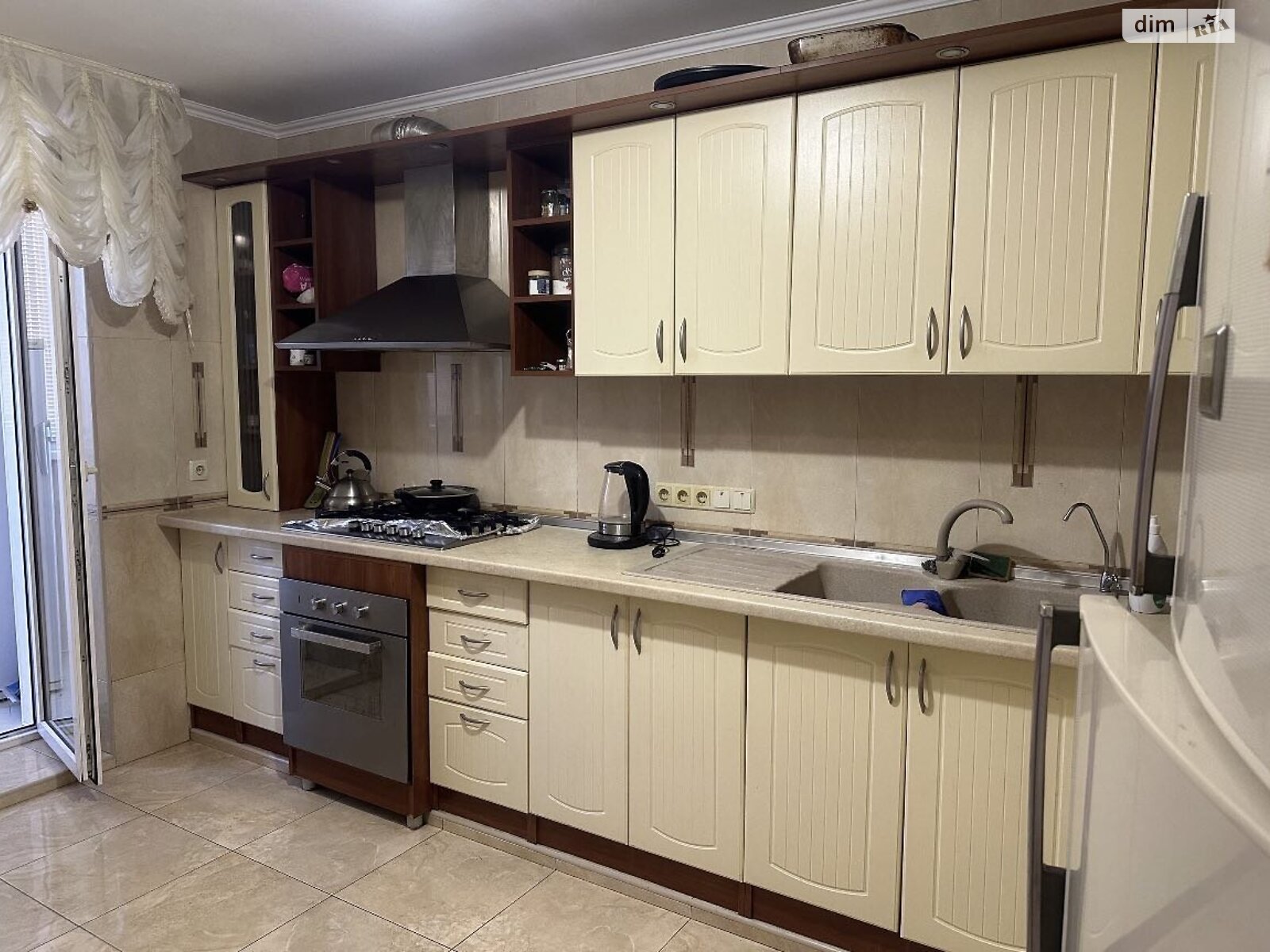Продажа пятикомнатной квартиры в Одессе, на ул. Косвенная 78А, район Молдаванка фото 1 Продажа пятикомнатной квартиры в Одессе, на ул. Косвенная 78А, район Молдаванка фото 1
