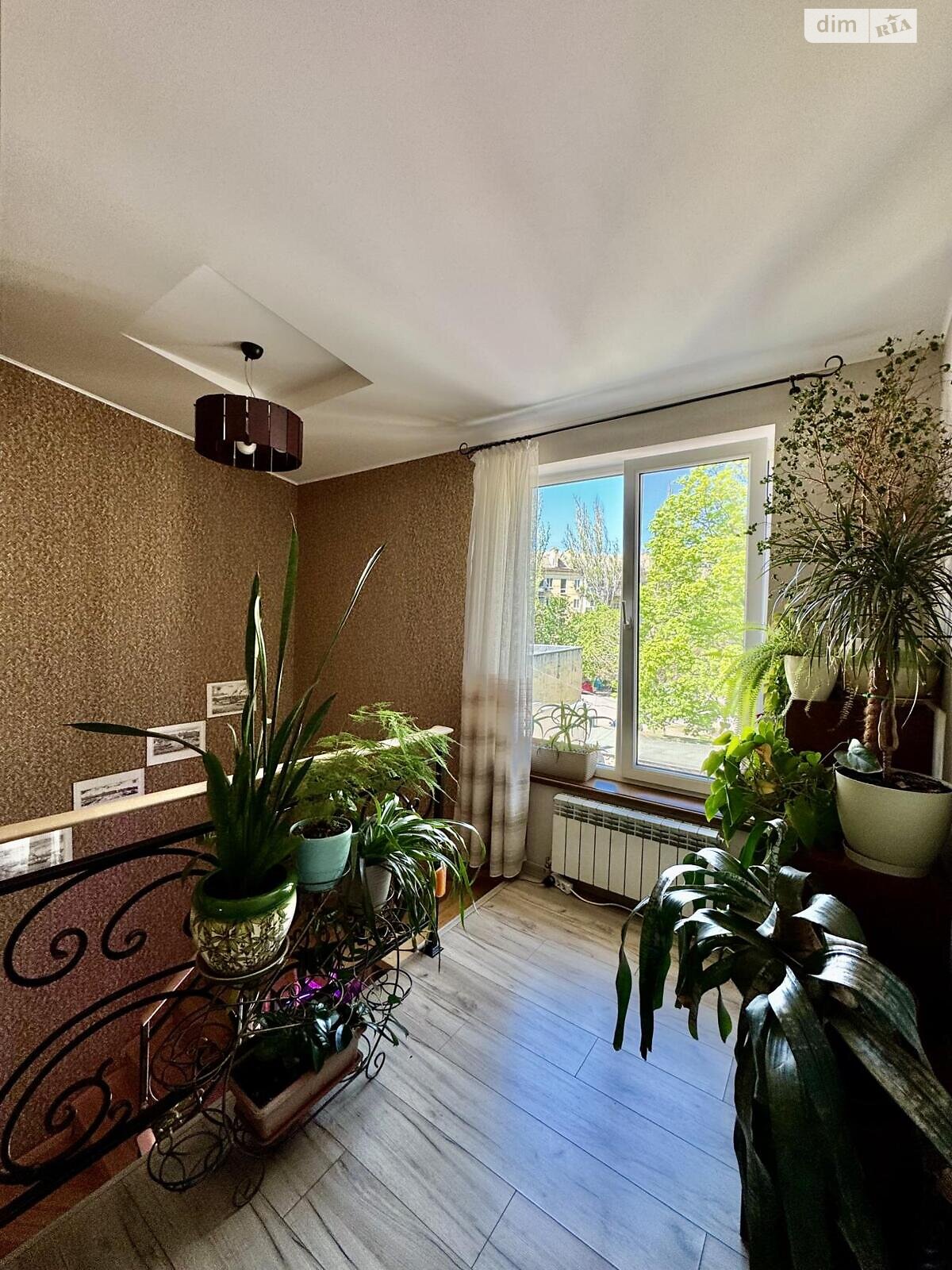 Продаж п`ятикімнатної квартири в Одесі, на вул. Мечникова 110, кв. 17, район Молдаванка фото 1 Продаж п`ятикімнатної квартири в Одесі, на вул. Мечникова 110, кв. 17, район Молдаванка фото 1