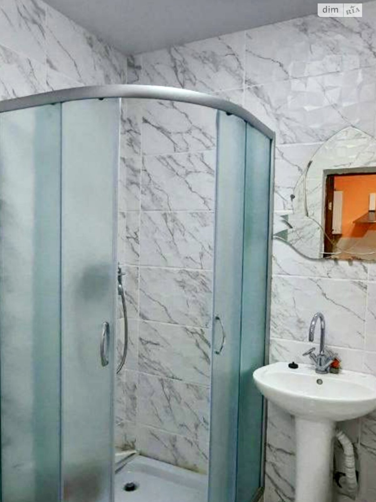 Продаж трикімнатної квартири в Одесі, на пл. Михайлівська, район Молдаванка фото 1 Продаж трикімнатної квартири в Одесі, на пл. Михайлівська, район Молдаванка фото 1