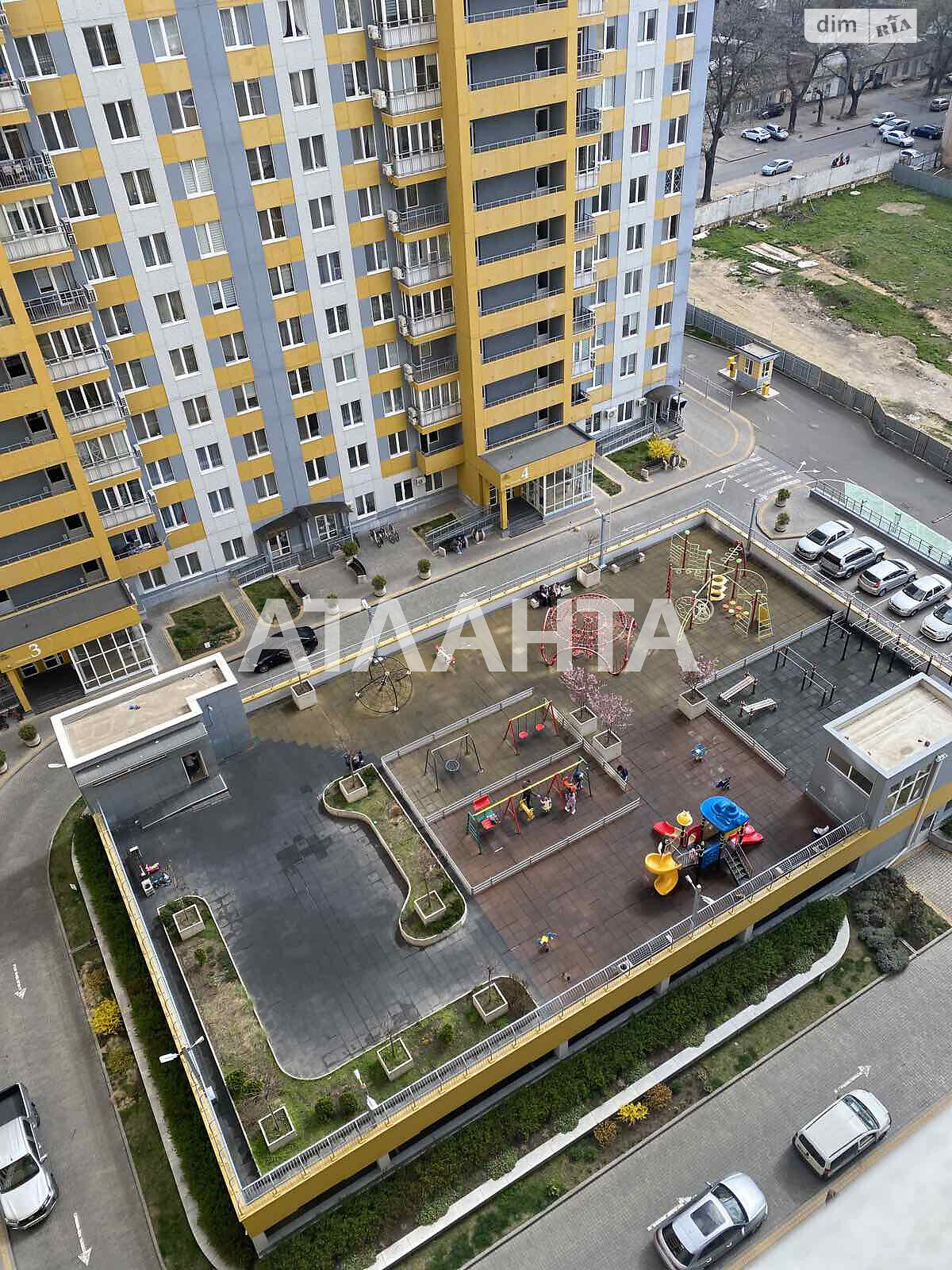 Продажа трехкомнатной квартиры в Одессе, на ул. Михайловская, район Молдаванка фото 1 Продажа трехкомнатной квартиры в Одессе, на ул. Михайловская, район Молдаванка фото 1