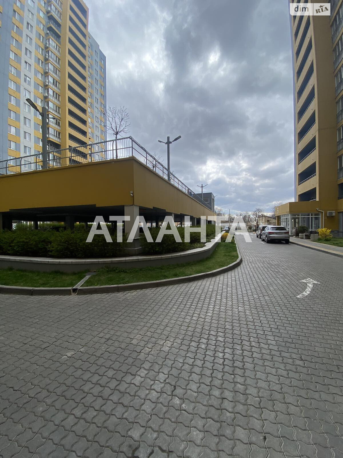 Продажа трехкомнатной квартиры в Одессе, на ул. Михайловская, район Молдаванка фото 1 Продажа трехкомнатной квартиры в Одессе, на ул. Михайловская, район Молдаванка фото 1