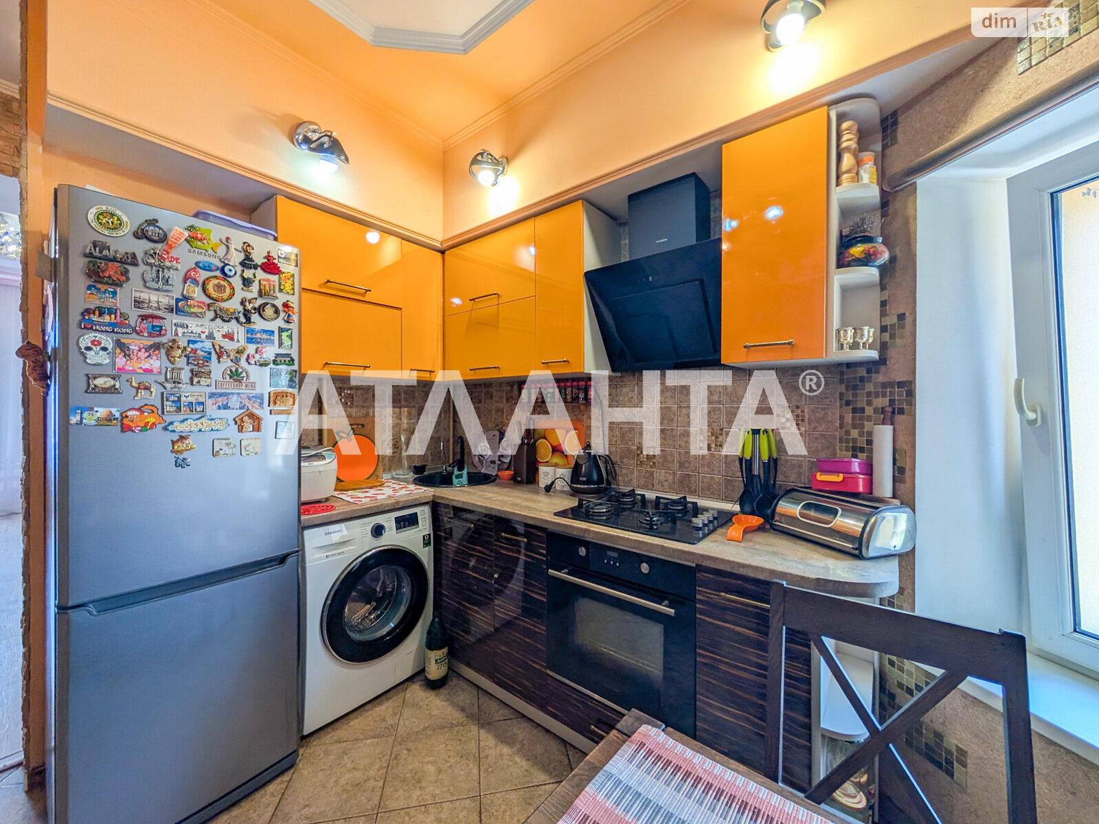 Продаж трикімнатної квартири в Одесі, на вул. Разумовська, район Молдаванка фото 1 Продаж трикімнатної квартири в Одесі, на вул. Разумовська, район Молдаванка фото 1