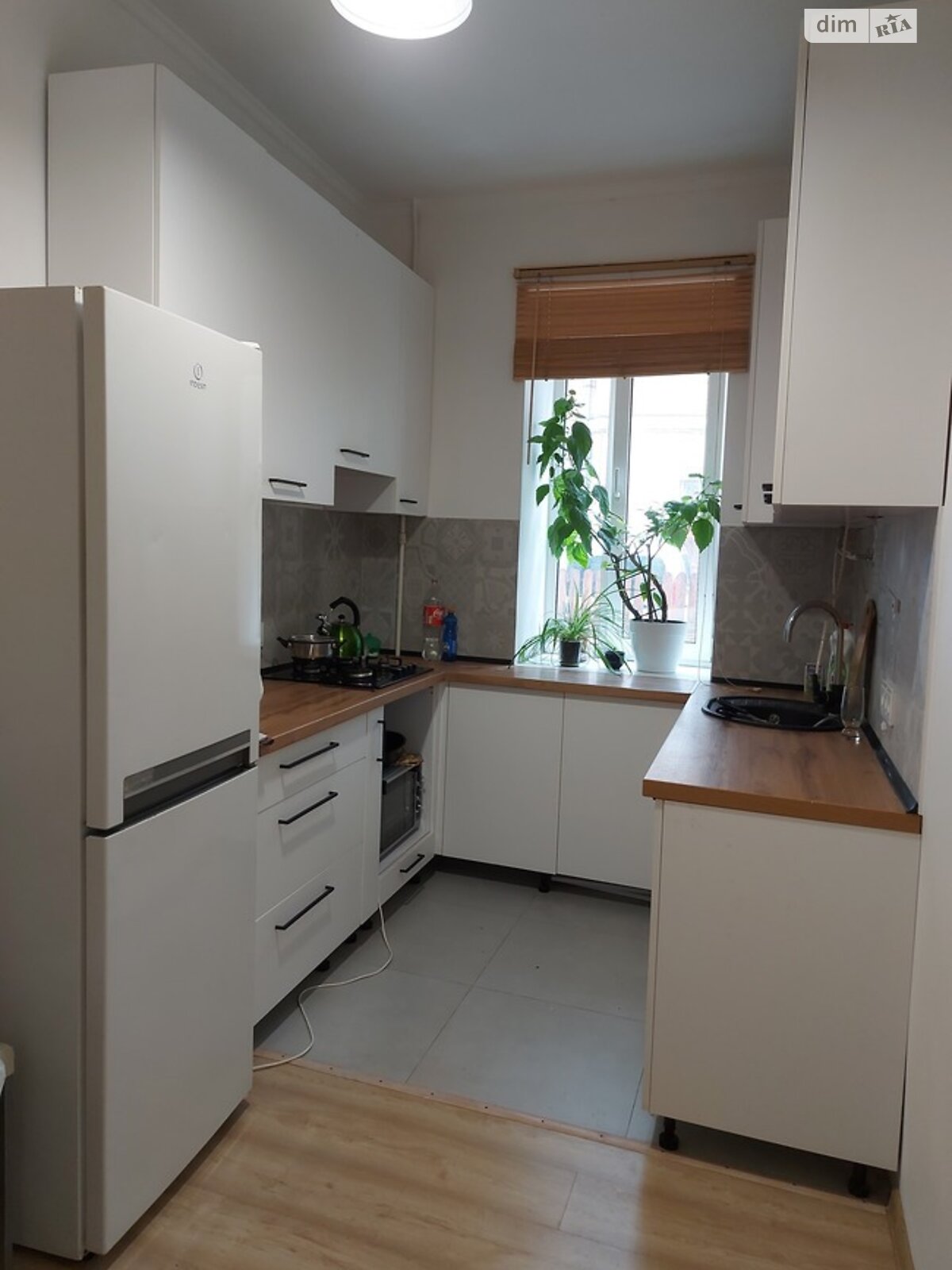 Продаж двокімнатної квартири в Одесі, на вул. Разумовська 5, район Молдаванка фото 1 Продаж двокімнатної квартири в Одесі, на вул. Разумовська 5, район Молдаванка фото 1