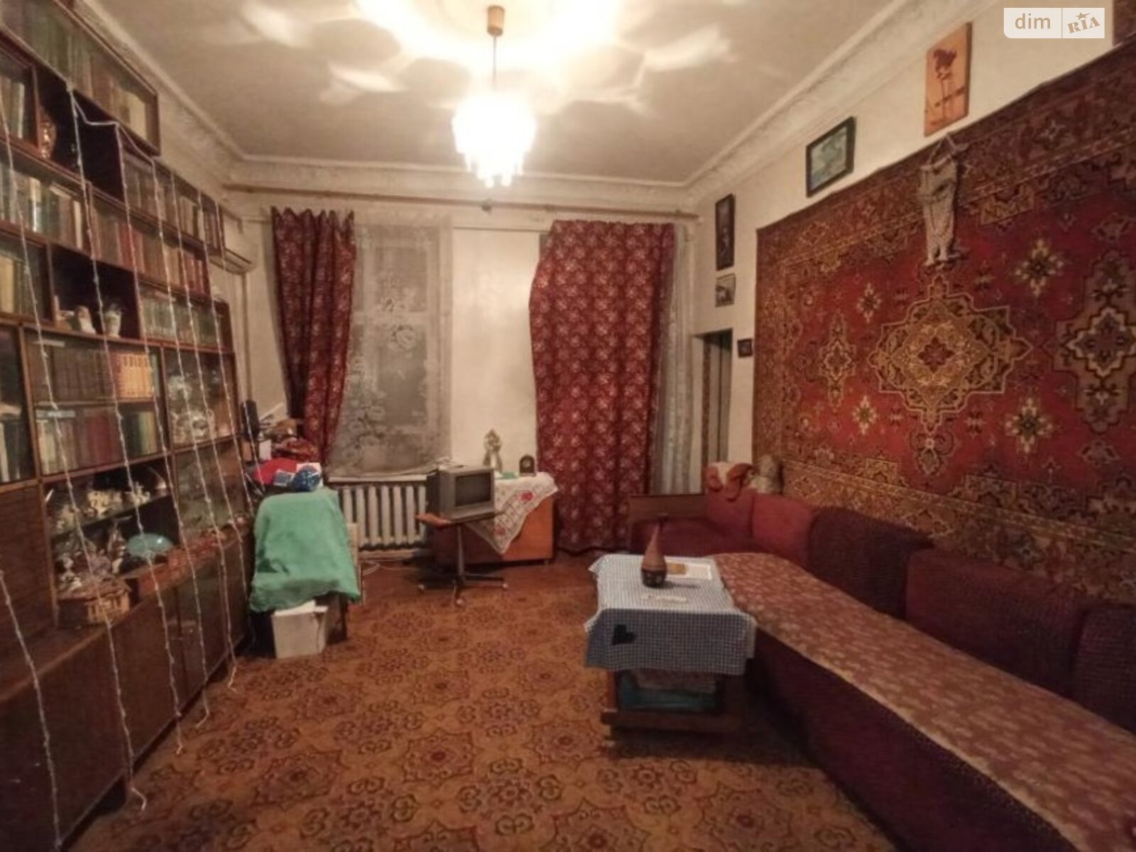 Продажа четырехкомнатной квартиры в Одессе, на ул. Средняя 10, район Молдаванка фото 1 Продажа четырехкомнатной квартиры в Одессе, на ул. Средняя 10, район Молдаванка фото 1